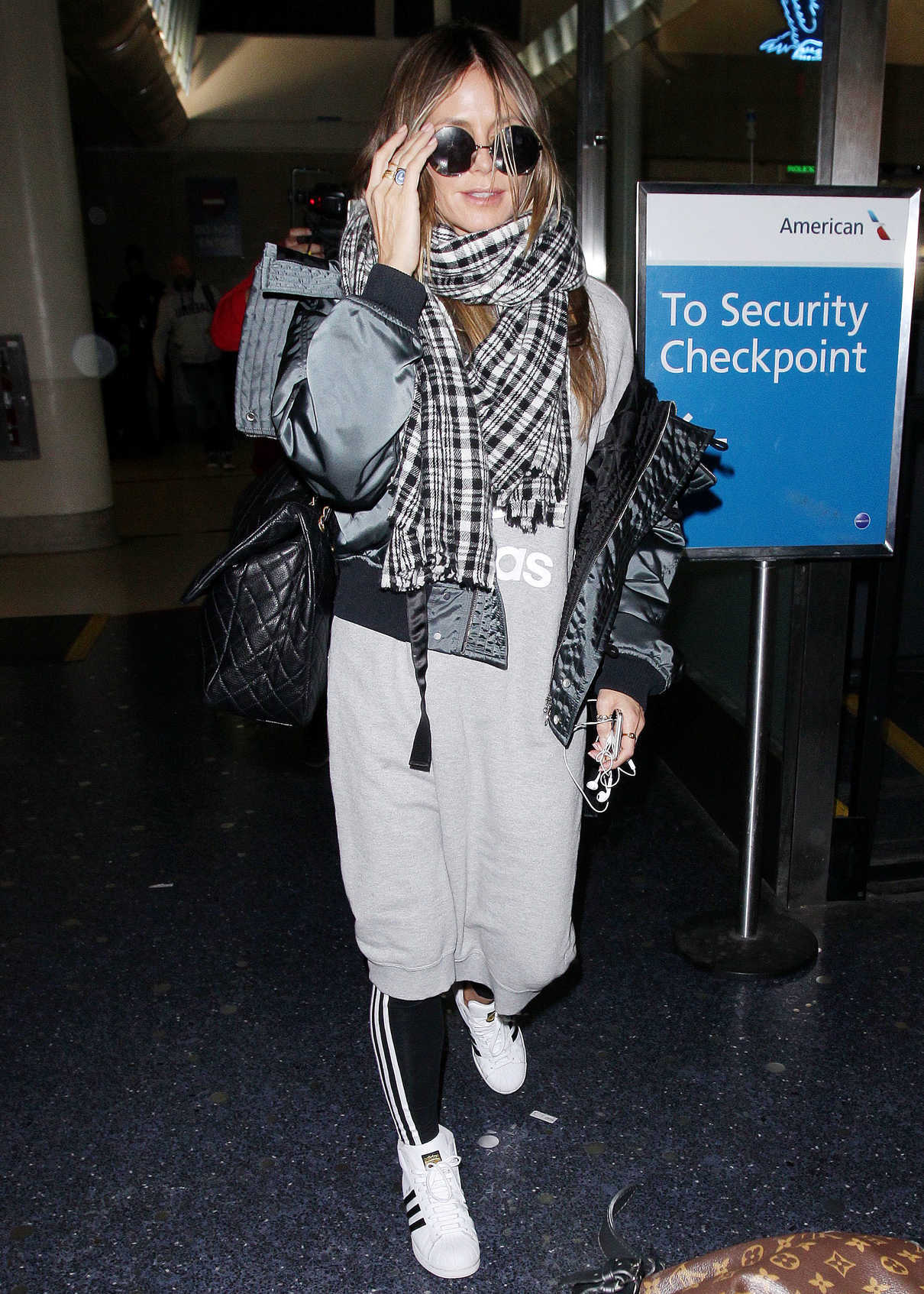 Heidi Klum Was Spotted at LAX Airport in LA 12/20/2017-2