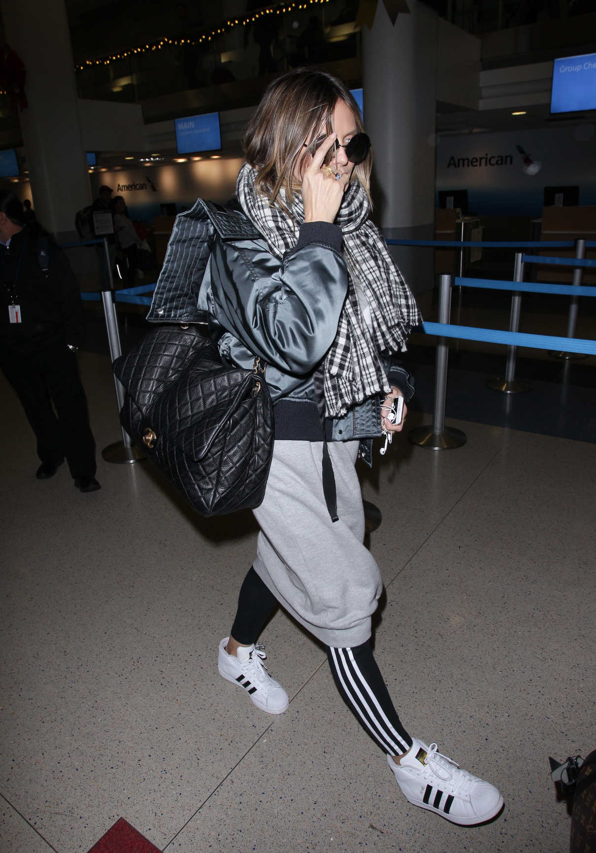 Heidi Klum Was Spotted at LAX Airport in LA 12/20/2017-5