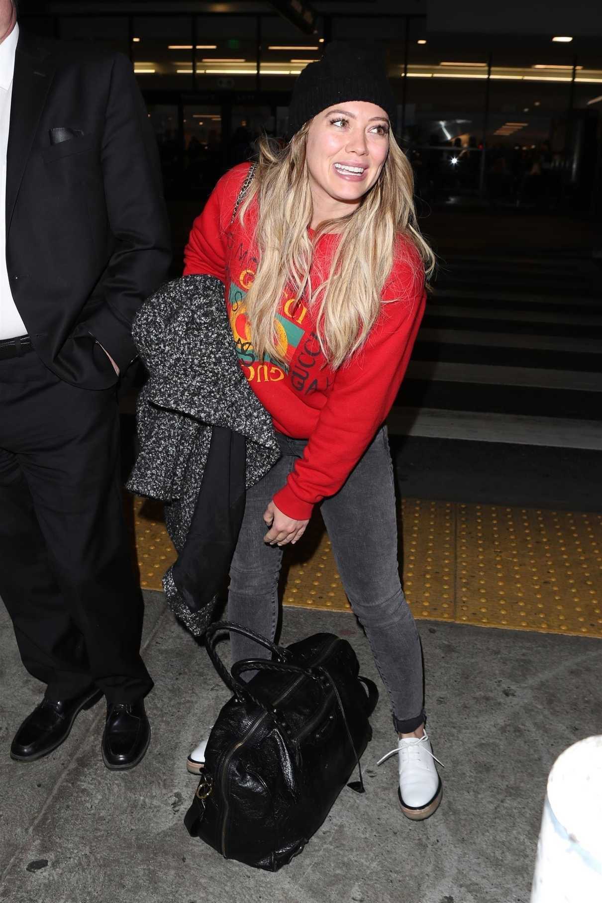 Hilary Duff Arrives at LAX Airport in Los Angeles 12/21/2017-3