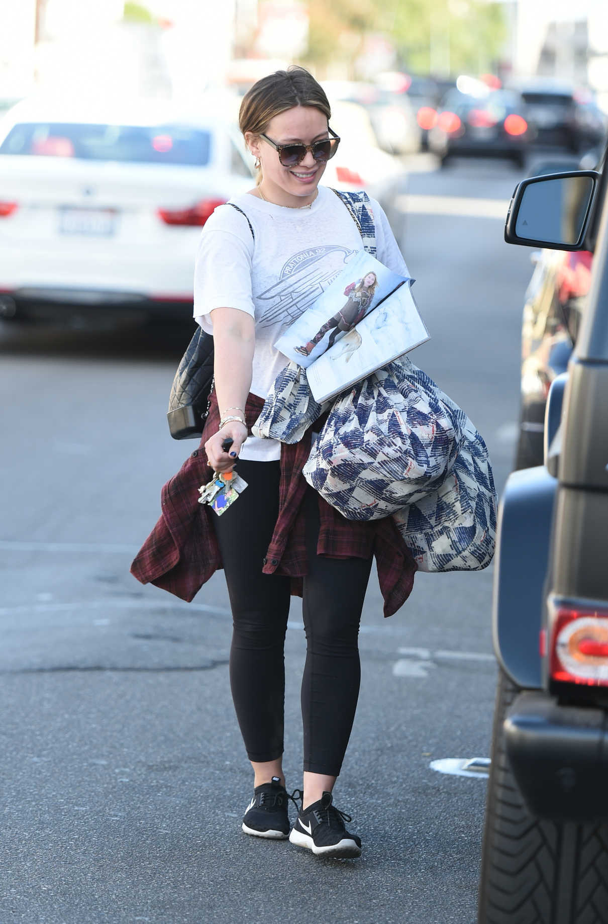 Hilary Duff Was Seen Out in Studio City 12/08/2017-3