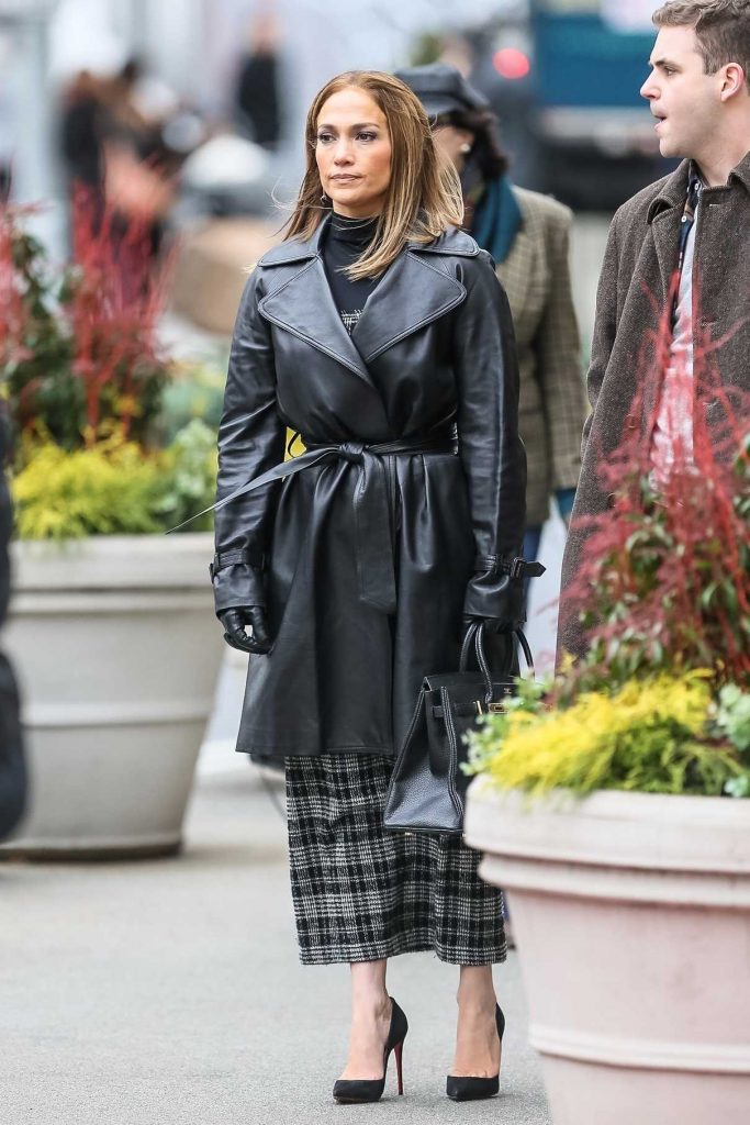 Jennifer Lopez on the Set of Second Act in New York City 12/08/2017-1