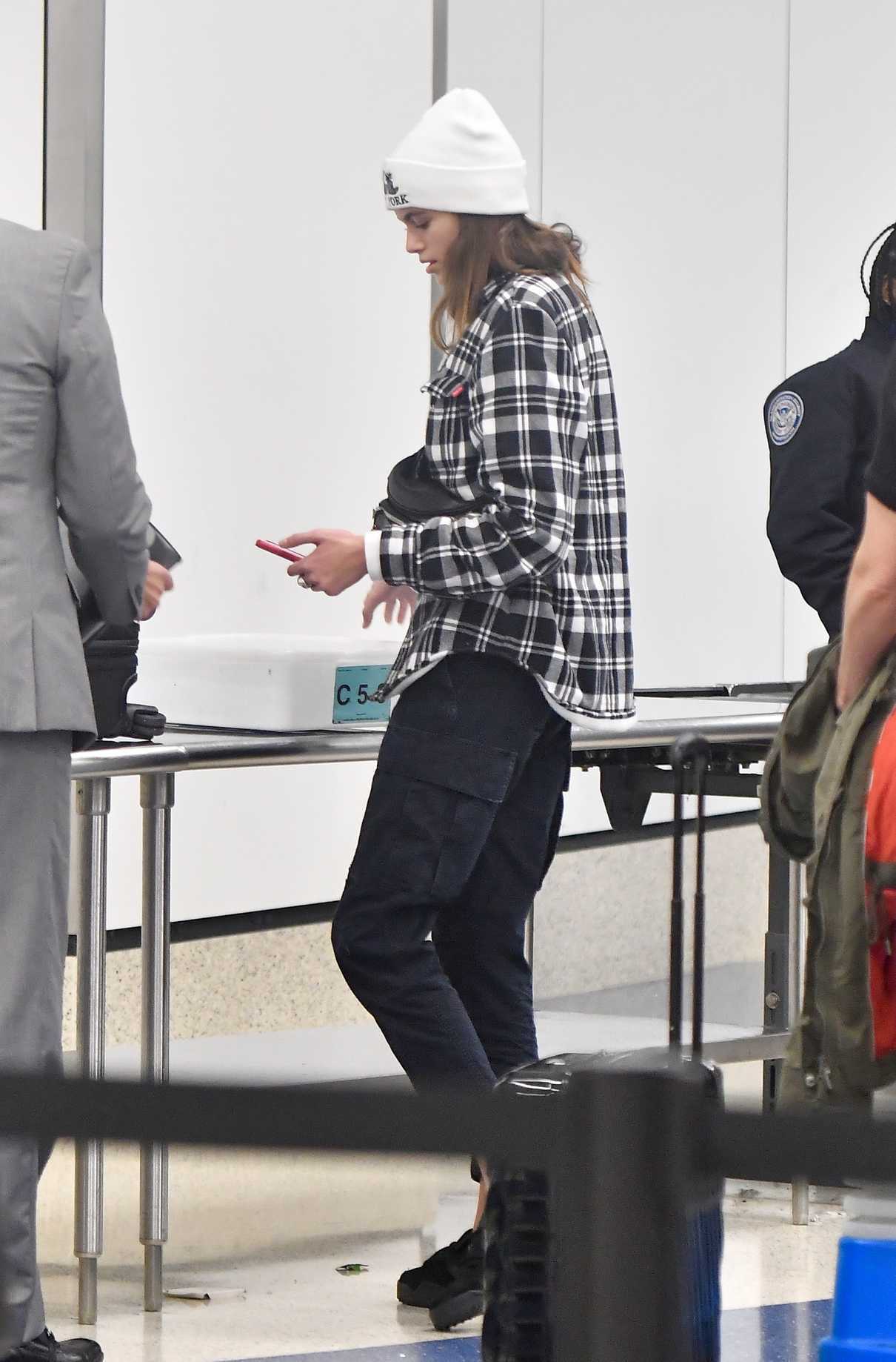 Kaia Gerber Was Spotted at LAX Airport in LA 12/02/2017-2