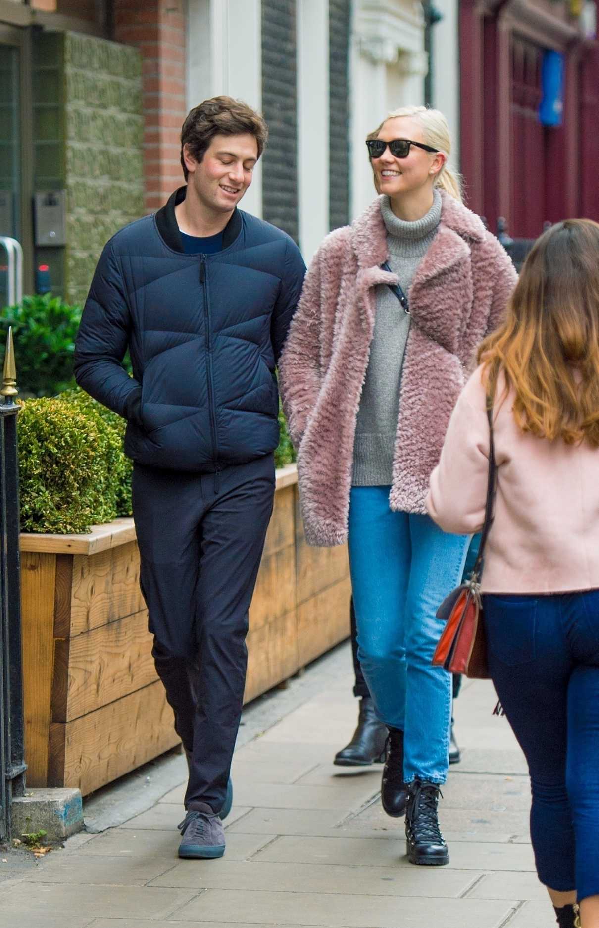 Karlie Kloss Was Seen Out With Josh Kushner in London 12/02/2017-2