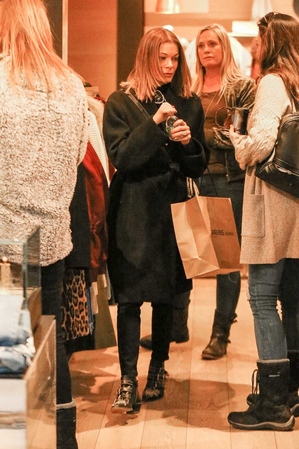 LeAnn Rimes Out Shopping in Aspen 12/20/2017-2