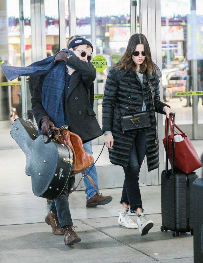 Mandy Moore Was Seen with Her Fiance at JFK International Airport in NYC 12/27/2017-1