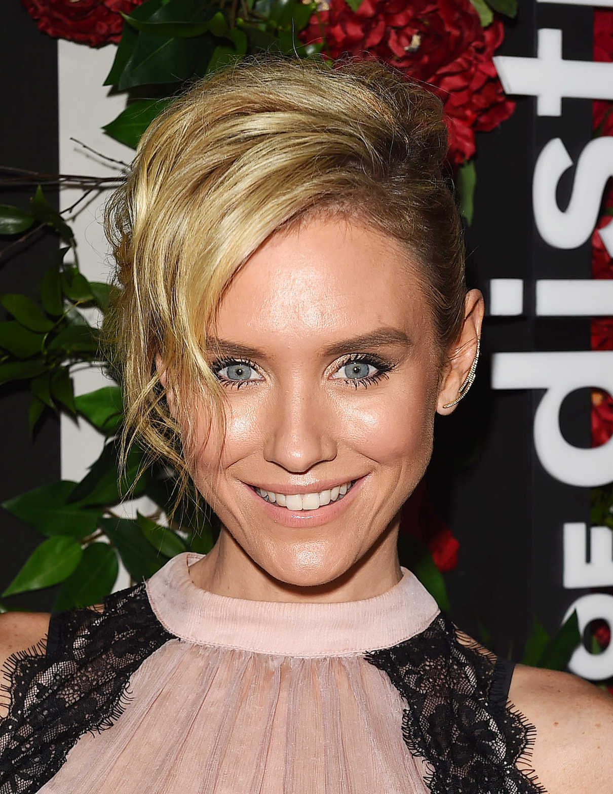 Nicky Whelan at the LAND of Distraction Launch Event in Los Angeles 11/30/2017-5
