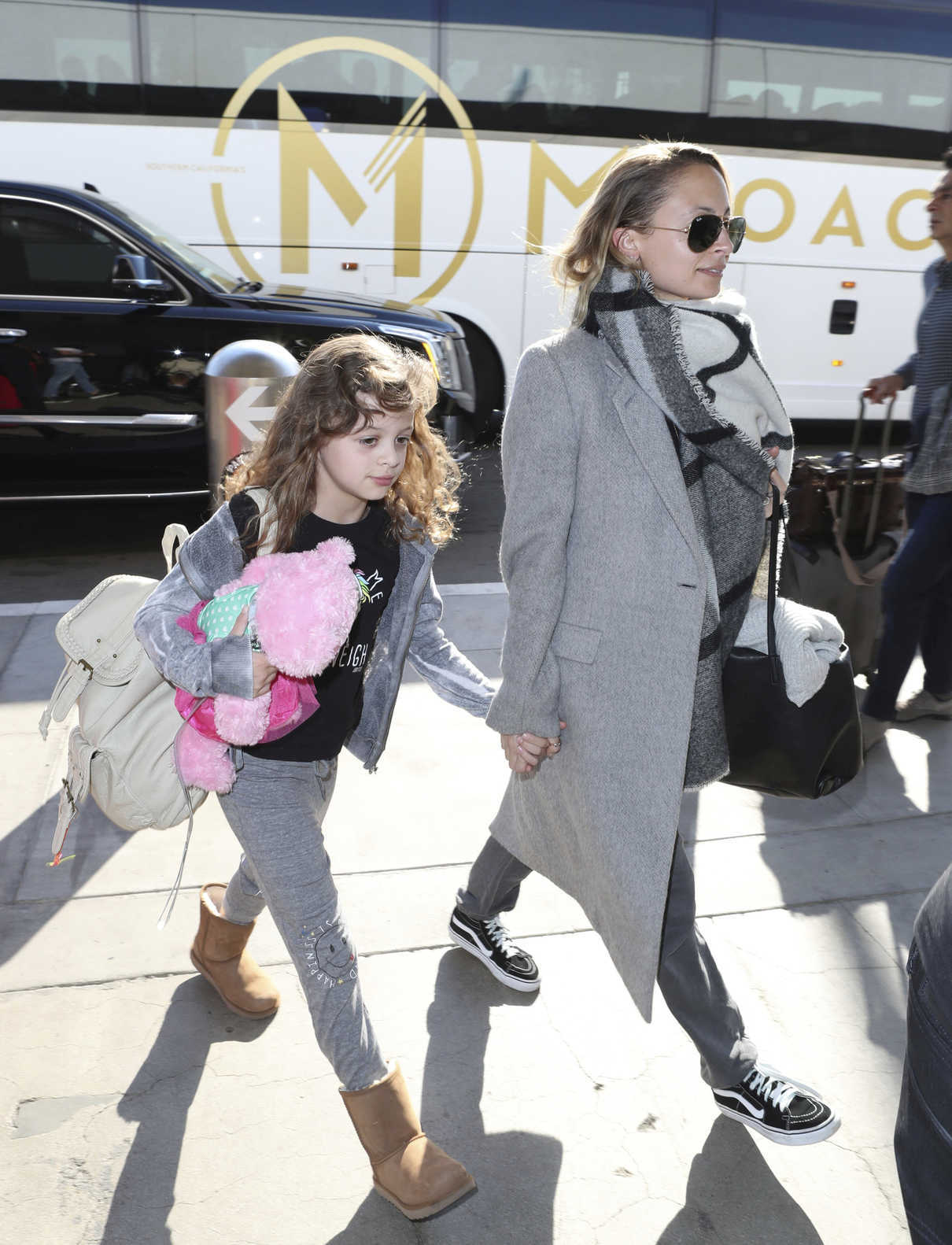 Nicole Richie Was Seen With Her Daughter Harlow at LAX Airport in LA 12/06/2017-2
