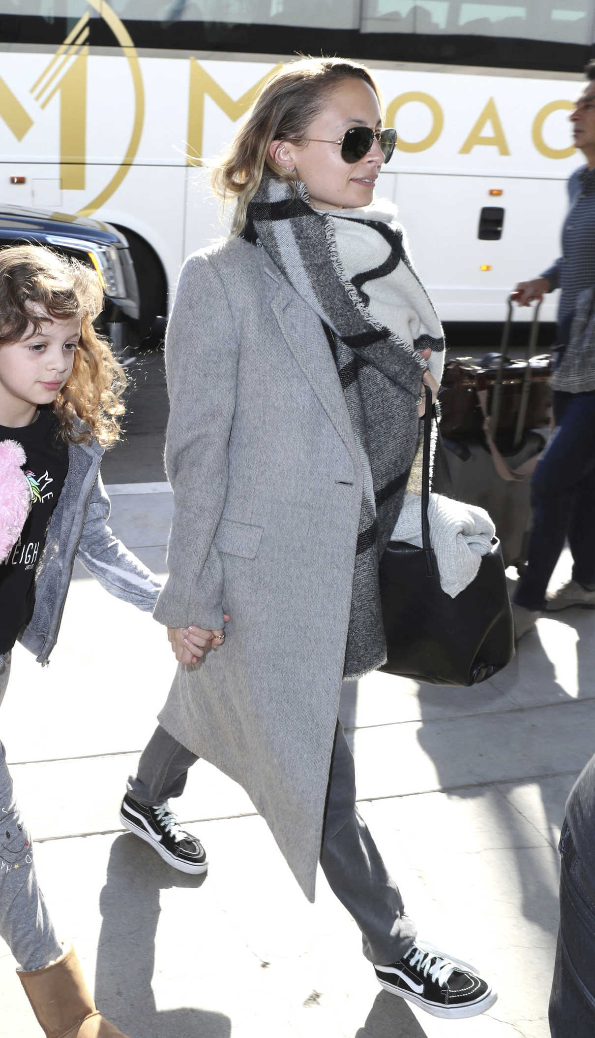 Nicole Richie Was Seen With Her Daughter Harlow at LAX Airport in LA 12/06/2017-3