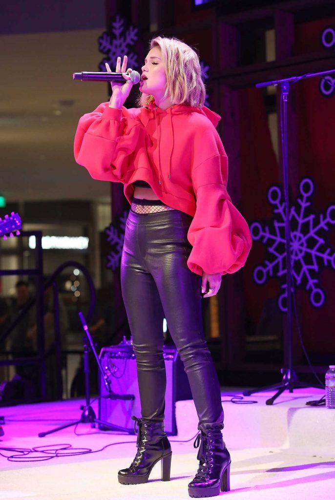 Olivia Holt Performs During the Live at the Atrium Holiday Concert Series in Century City 12/14/2017-1