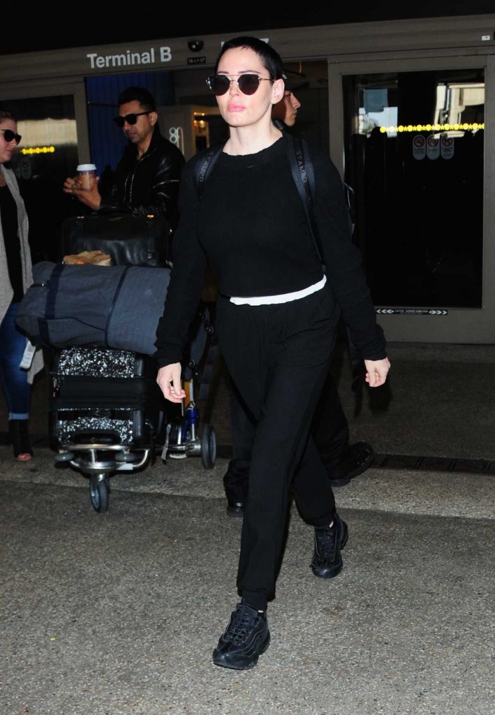 Rose McGowan Was Seen at LAX Airport in Los Angeles 12/04/2017-1