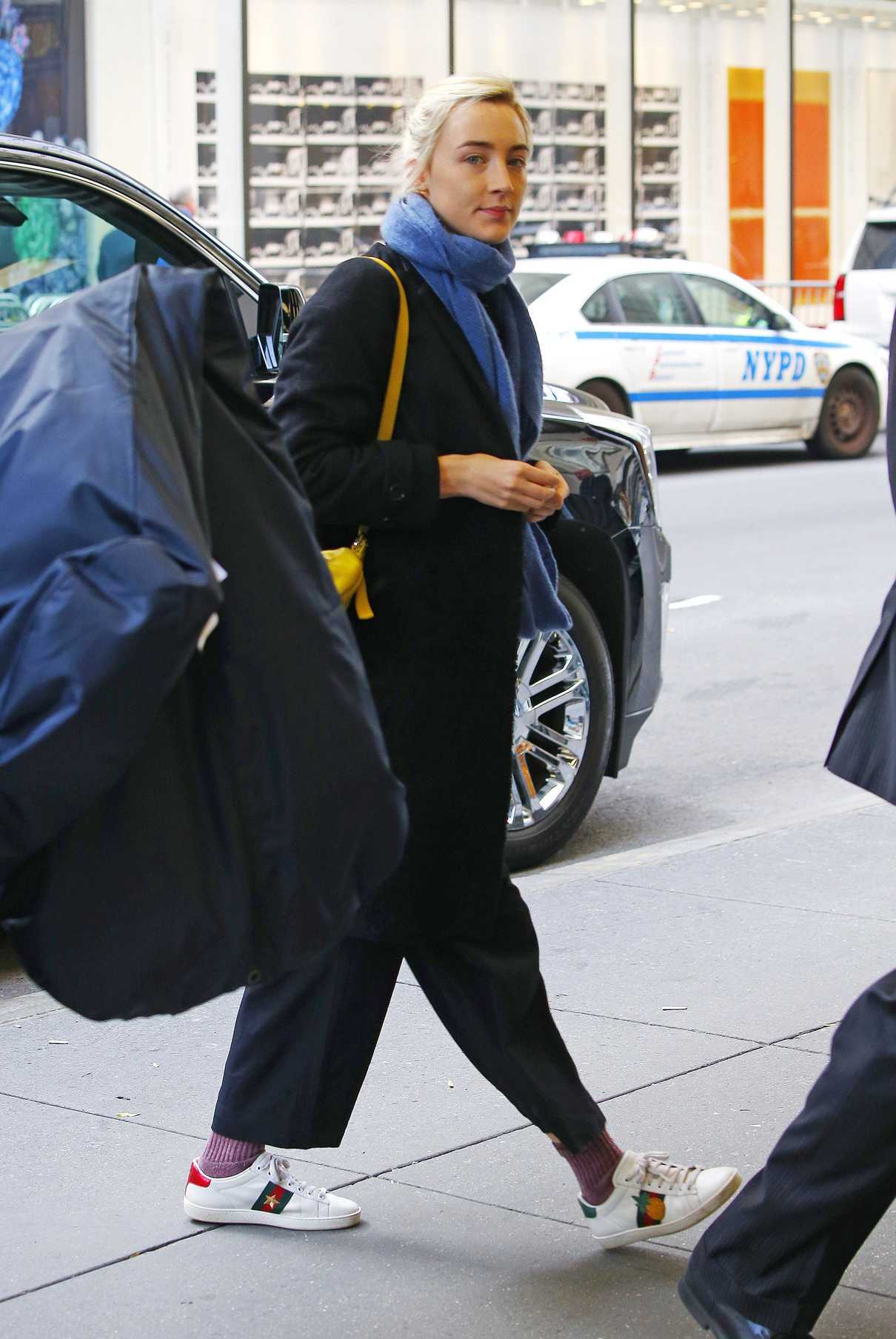 Saoirse Ronan Arrives for Saturday Night Live Rehearsals at 30 Rockfeller Center in New York City 12/01/2017-2