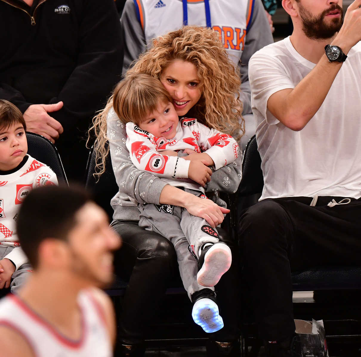 Shakira at the New York Knicks vs Philadelphia 76ers Game at Madison Square Garden in NYC 12/25/2017-2