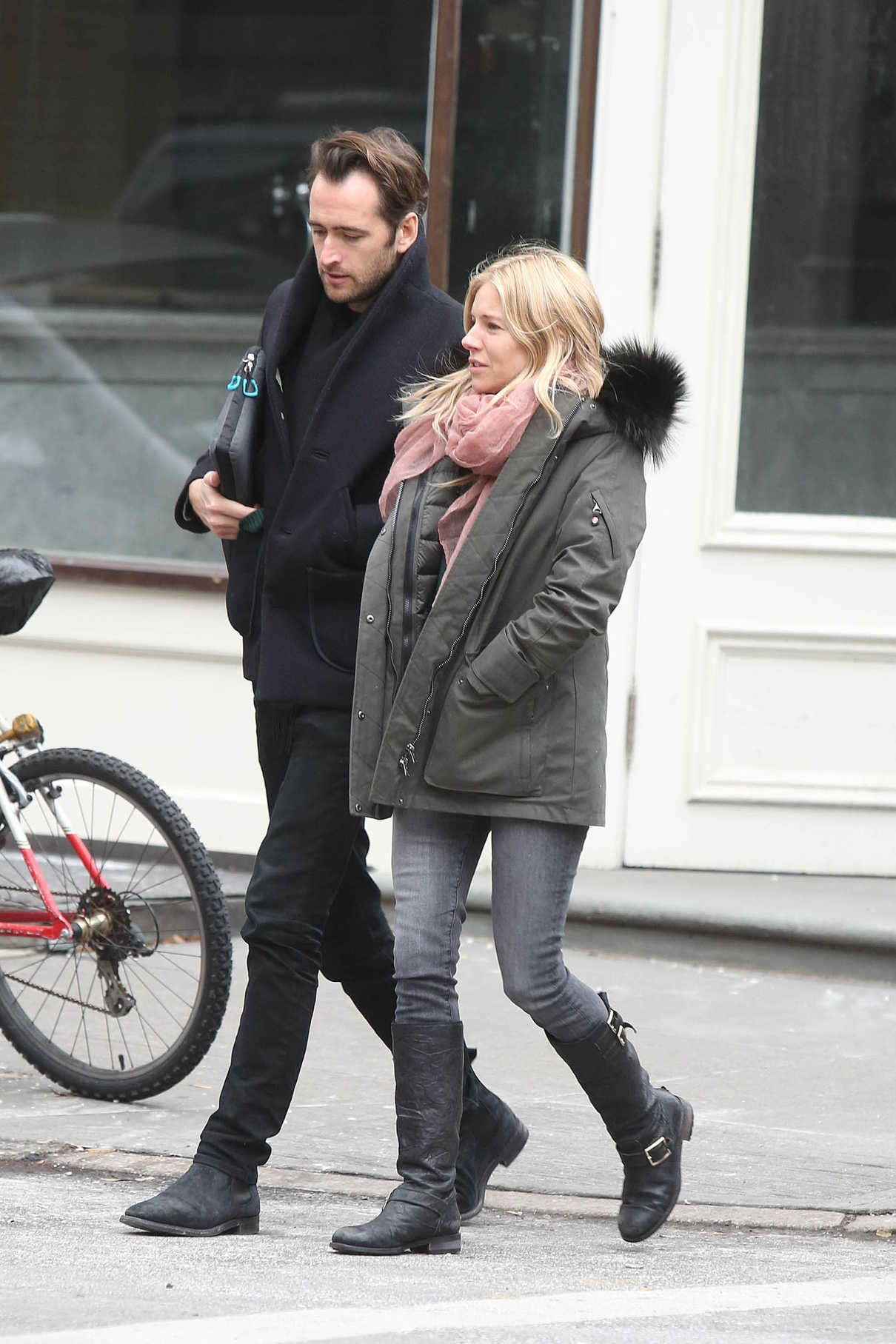 Sienna Miller Was Seen Out in New York 12/15/2017-5