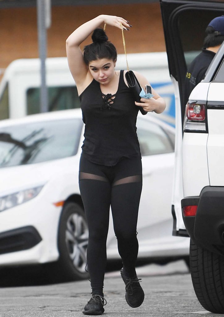 Ariel Winter Arrives at Granville Cafe in LA 01/30/2018-1