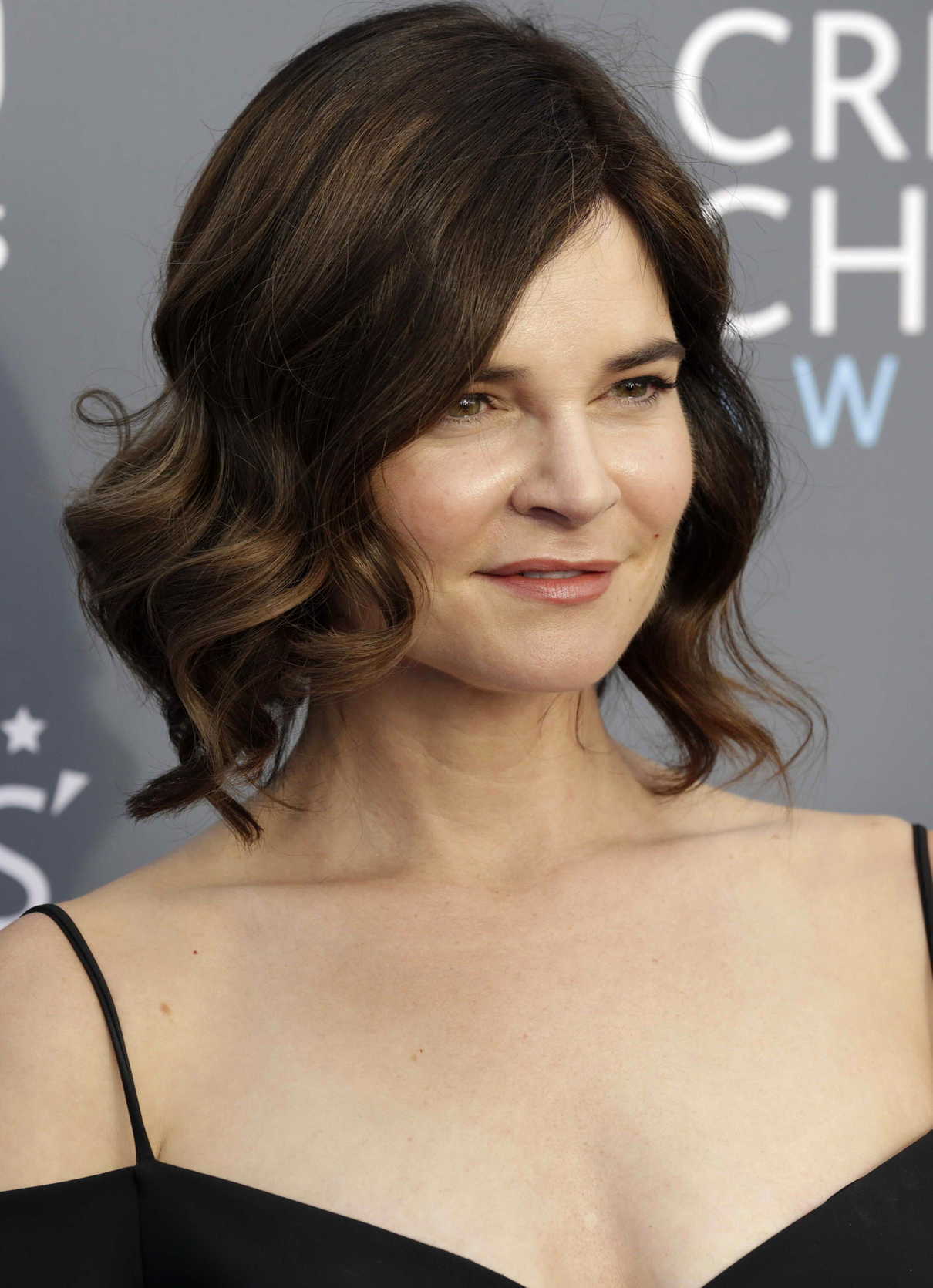 Betsy Brandt at the 23rd Annual Critics' Choice Awards in Santa Monica 01/11/2018-5