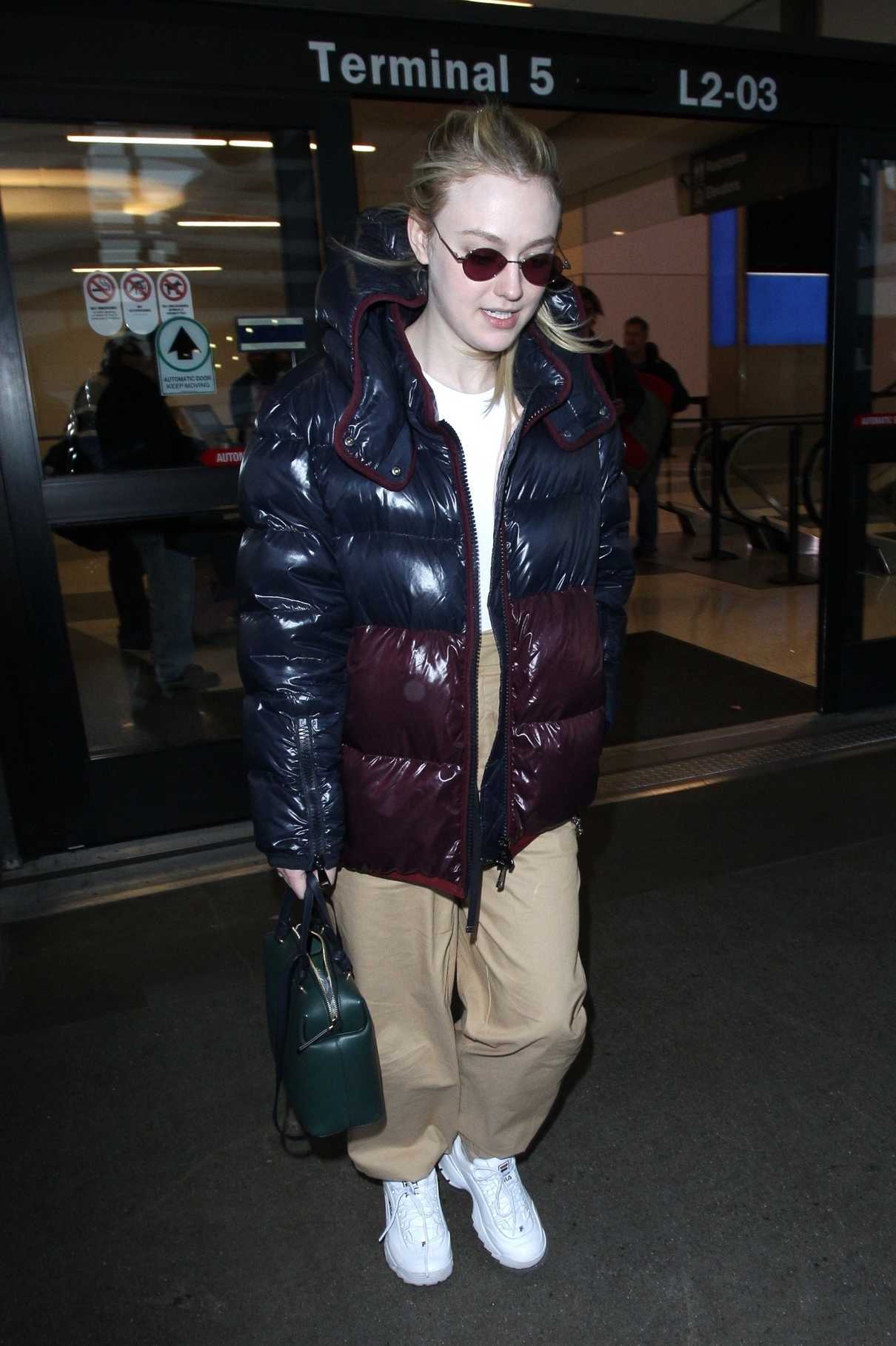 Dakota Fanning Was Spotted at LAX Airport in LA 01/20/2018-3