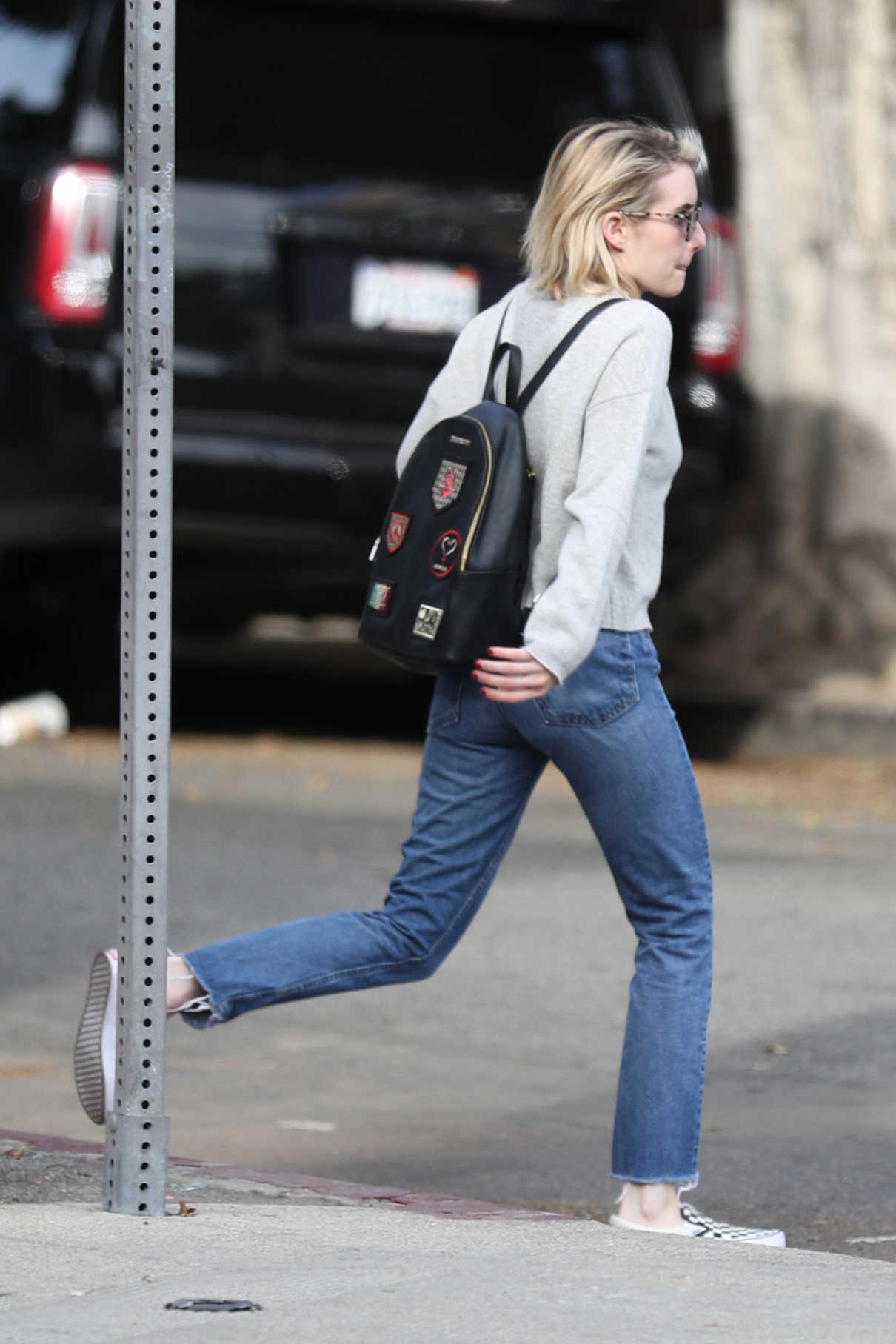 Emma Roberts Goes Shopping on Melrose Avenue in LA 01/30/2018-5