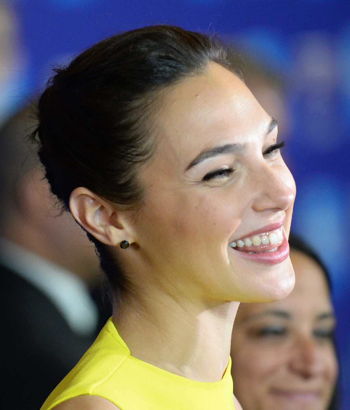 Gal Gadot at the 29th Annual Palm Springs International Film Festival Awards Gala in Palm Springs 01/02/2018-5