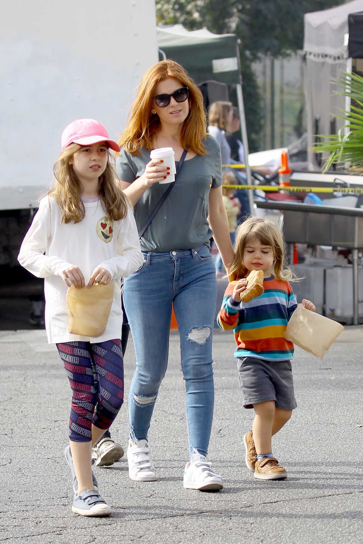 Isla Fisher Takes Her Kids to Joan's on 3rd in Studio City 12/31/2017-2