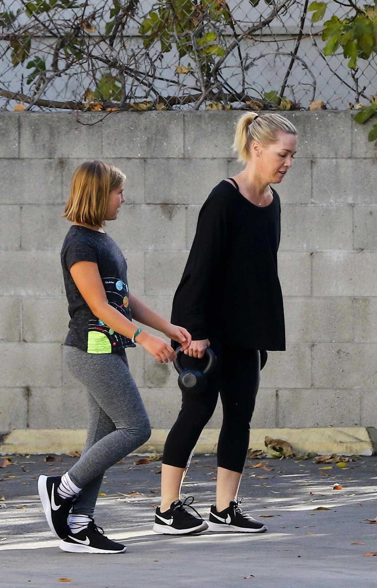Jennie Garth Does a Personal Training Class in Studio City 01/02/2018-3
