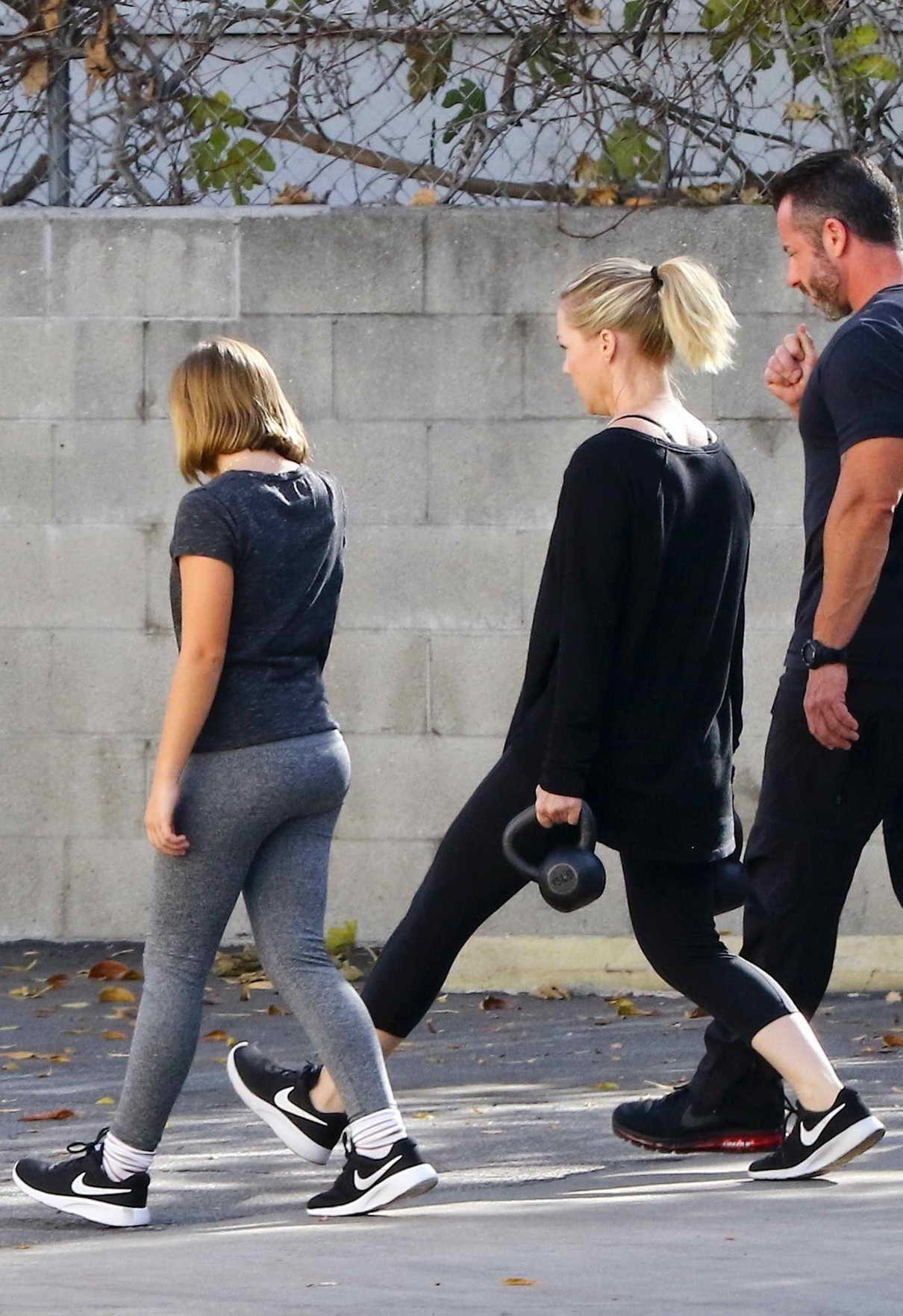 Jennie Garth Does a Personal Training Class in Studio City 01/02/2018-5