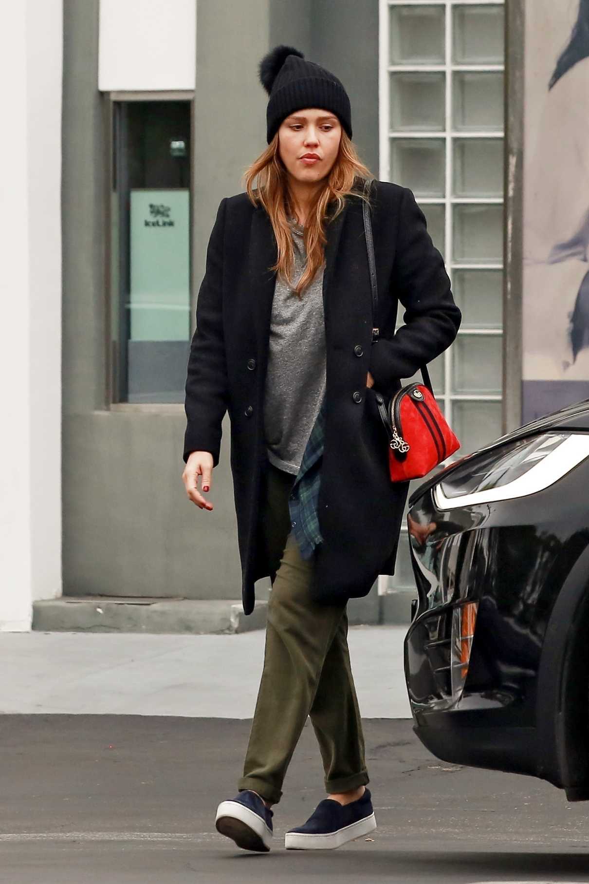 Jessica Alba Does Some Shopping at Fred Segal in West Hollywood 01/19/2018-2
