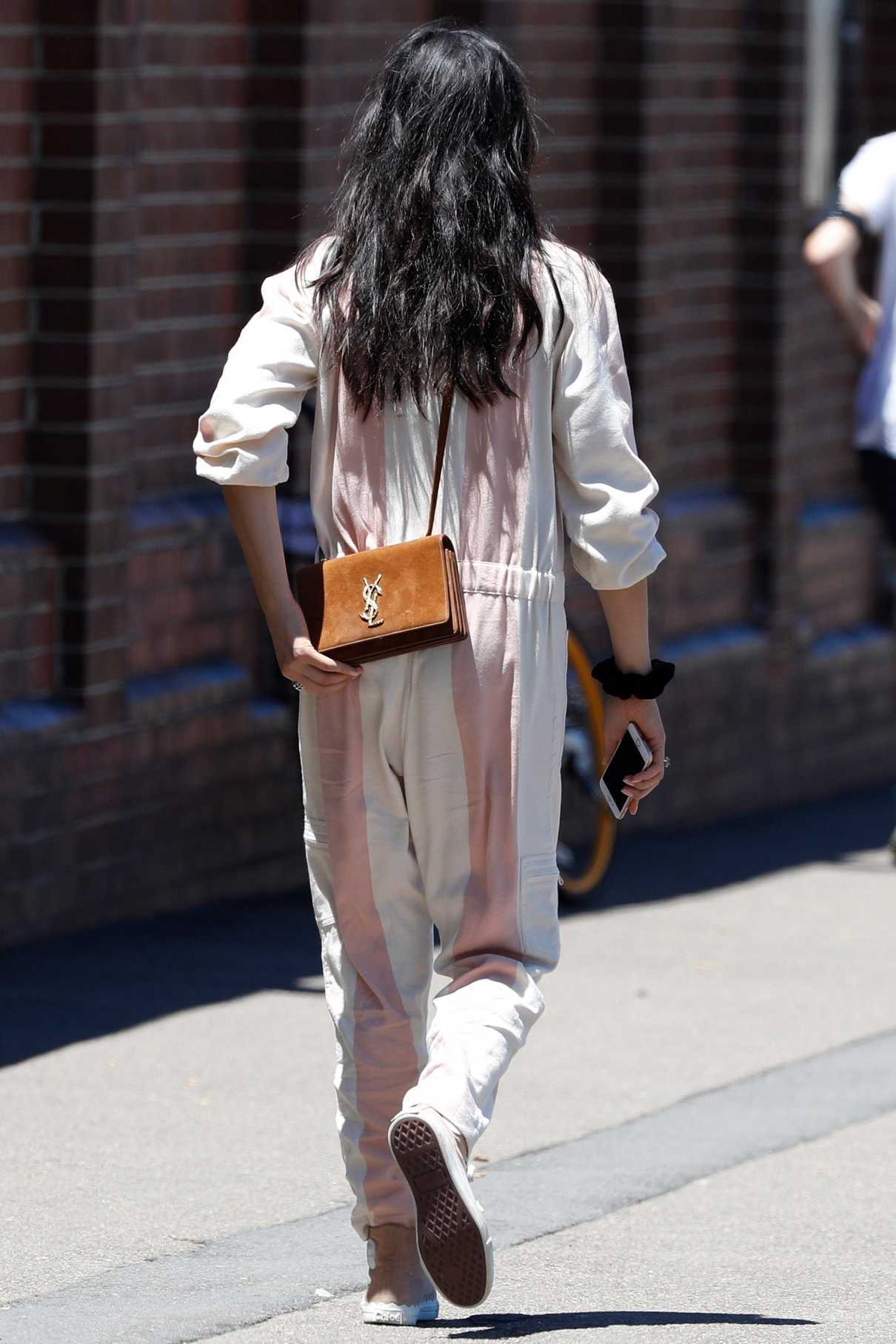 Jessica Gomes Strols Around Bondi, Australia 01/18/2018-5