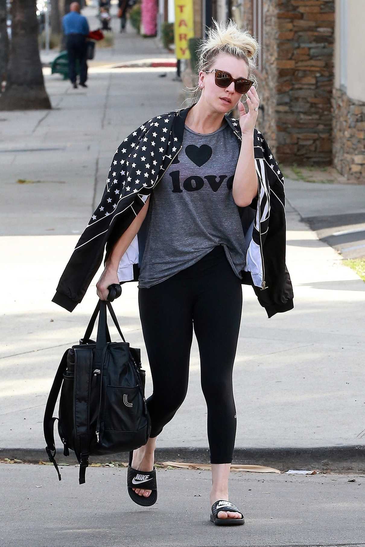 Kaley Cuoco Leaves a Yoga Class in Studio City 01/24/2018-5