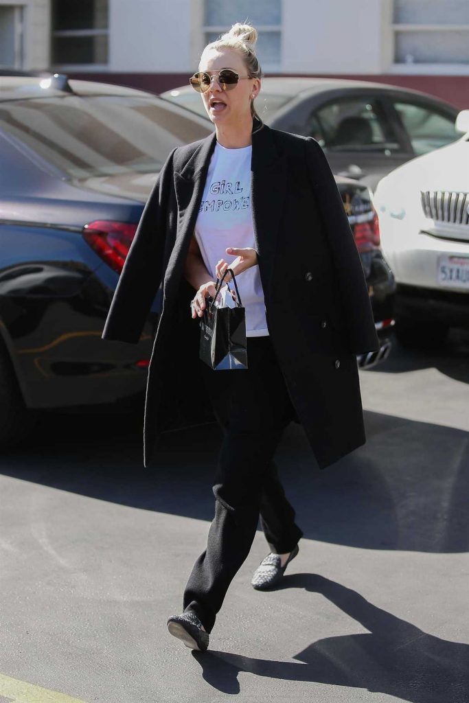 Kaley Cuoco Was Seen Out in Los Angeles 01/23/2018-5