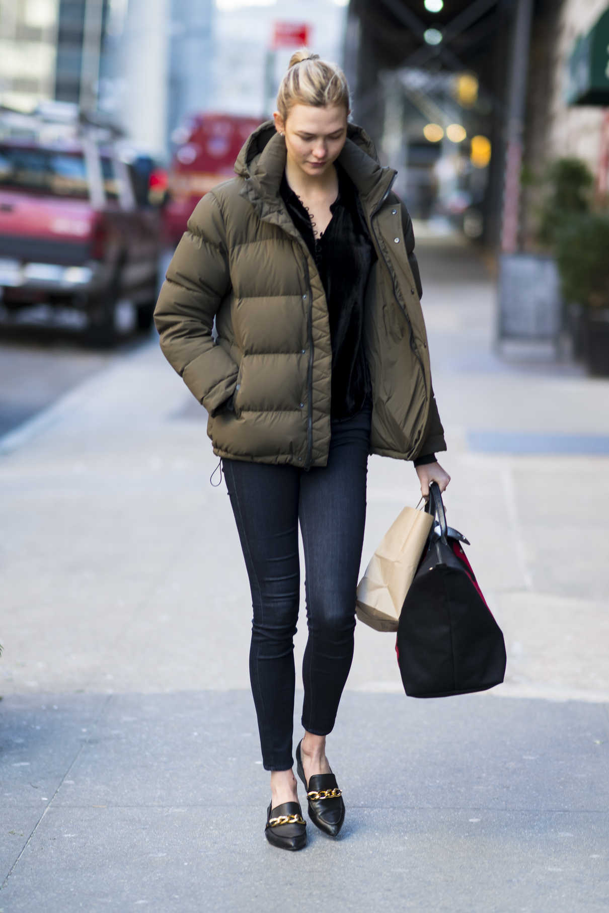 Karlie Kloss Visits a Friend in New York 01/15/2018-3