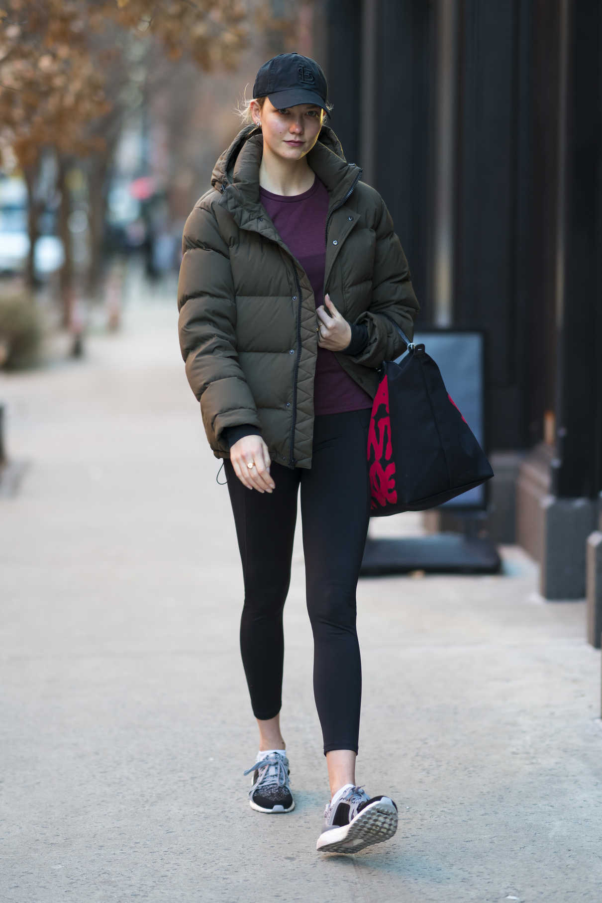 Karlie Kloss Visits a Friend in New York 01/15/2018-4
