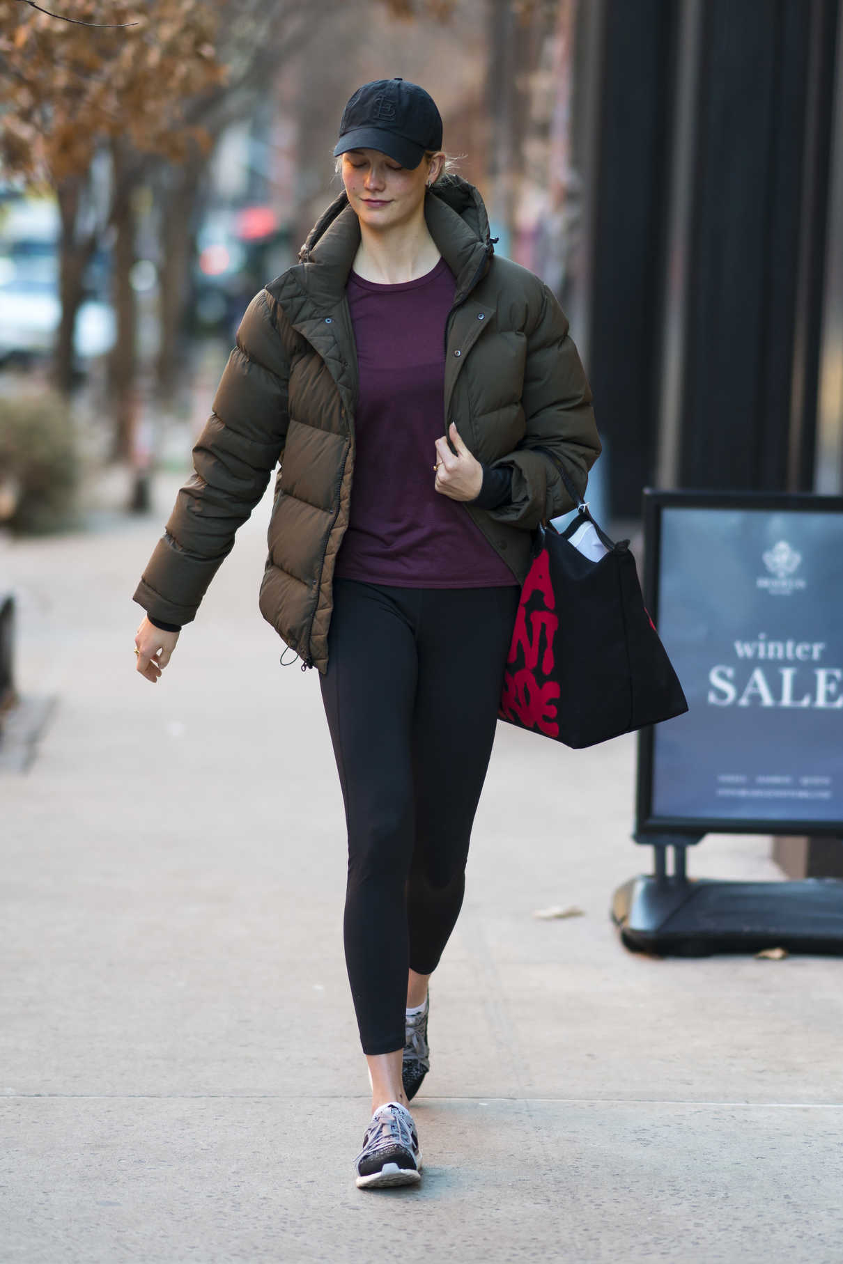 Karlie Kloss Visits a Friend in New York 01/15/2018-5