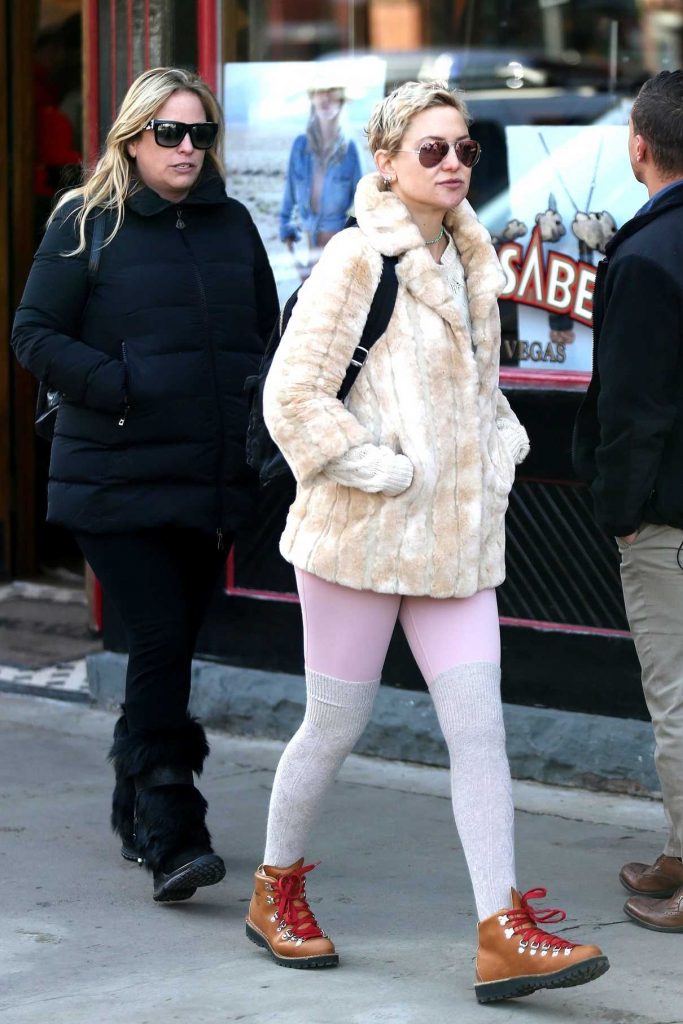 Kate Hudson Was Spotted in Downtown Aspen 01/01/2018-1