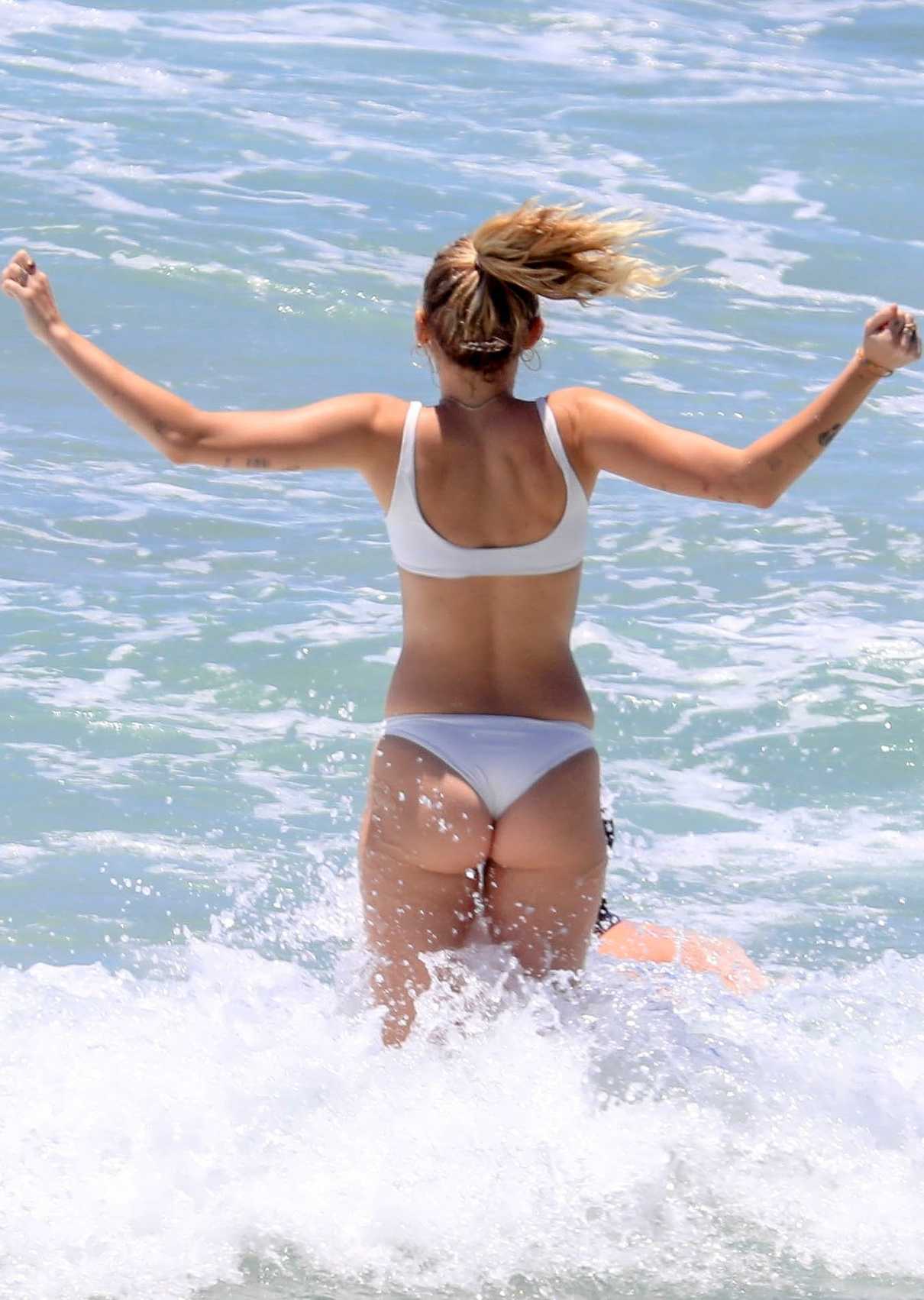 Miley Cyrus in Bikini at the Beach with Liam Hemsworth in Byron Bay, Australia 01/15/2018-9