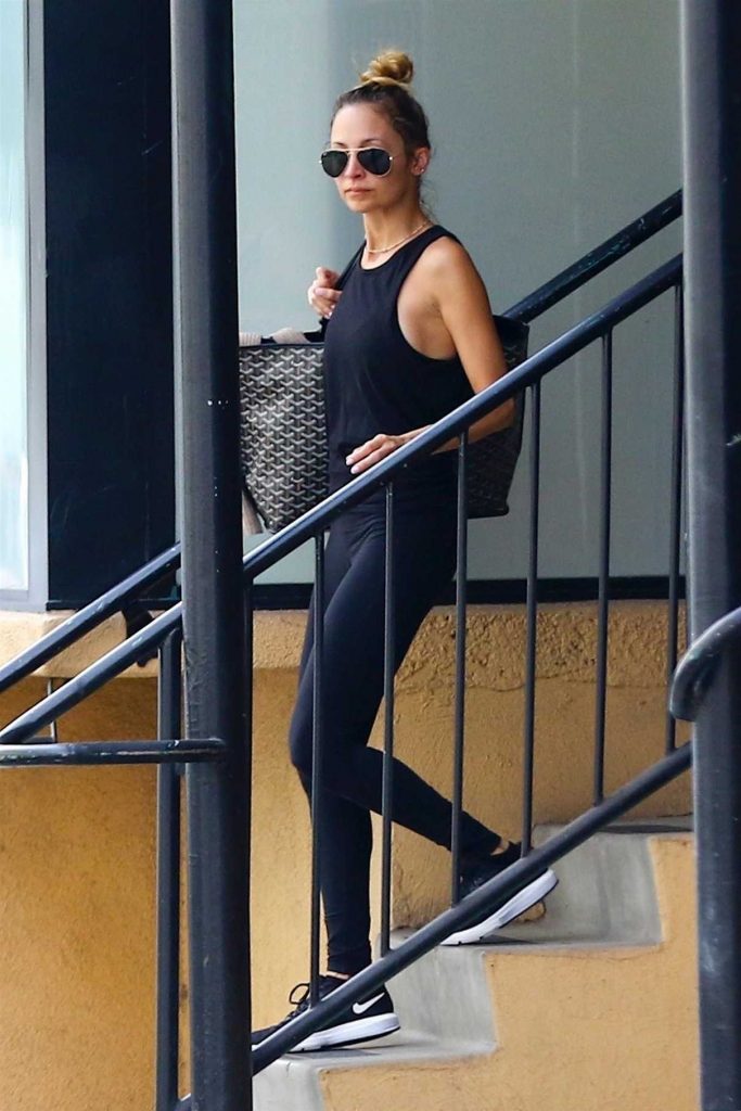 Nicole Richie Leaves the Tracy Anderson Method Studio in Los Angeles 01/16/2018-1