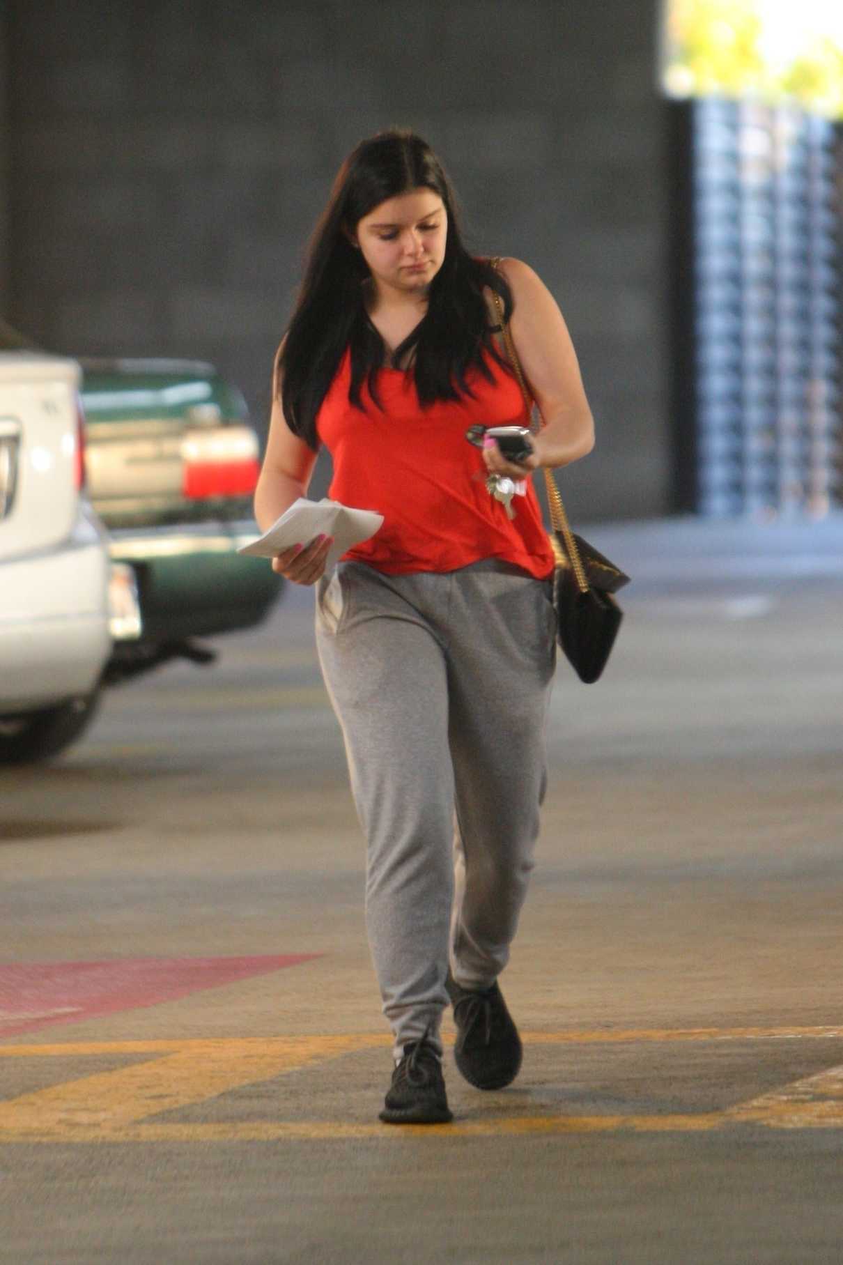 Ariel Winter Arrives at Cedars-Sinai Medical Center in Los Angeles 02/15/2018-3