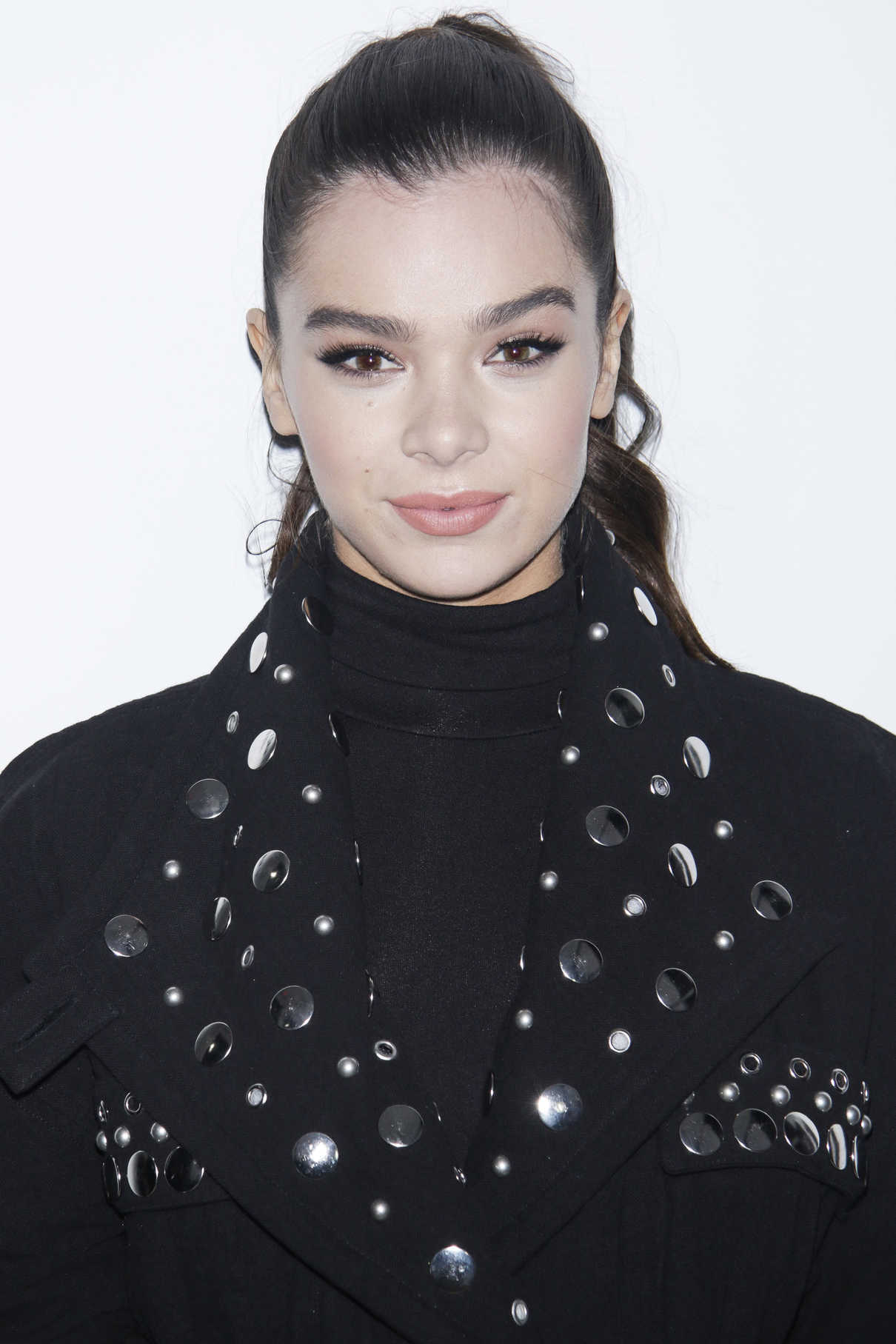 Hailee Steinfeld at The Minefield Girl Audio Visual Book Launch at Lightbox in NYC 01/31/2018-5