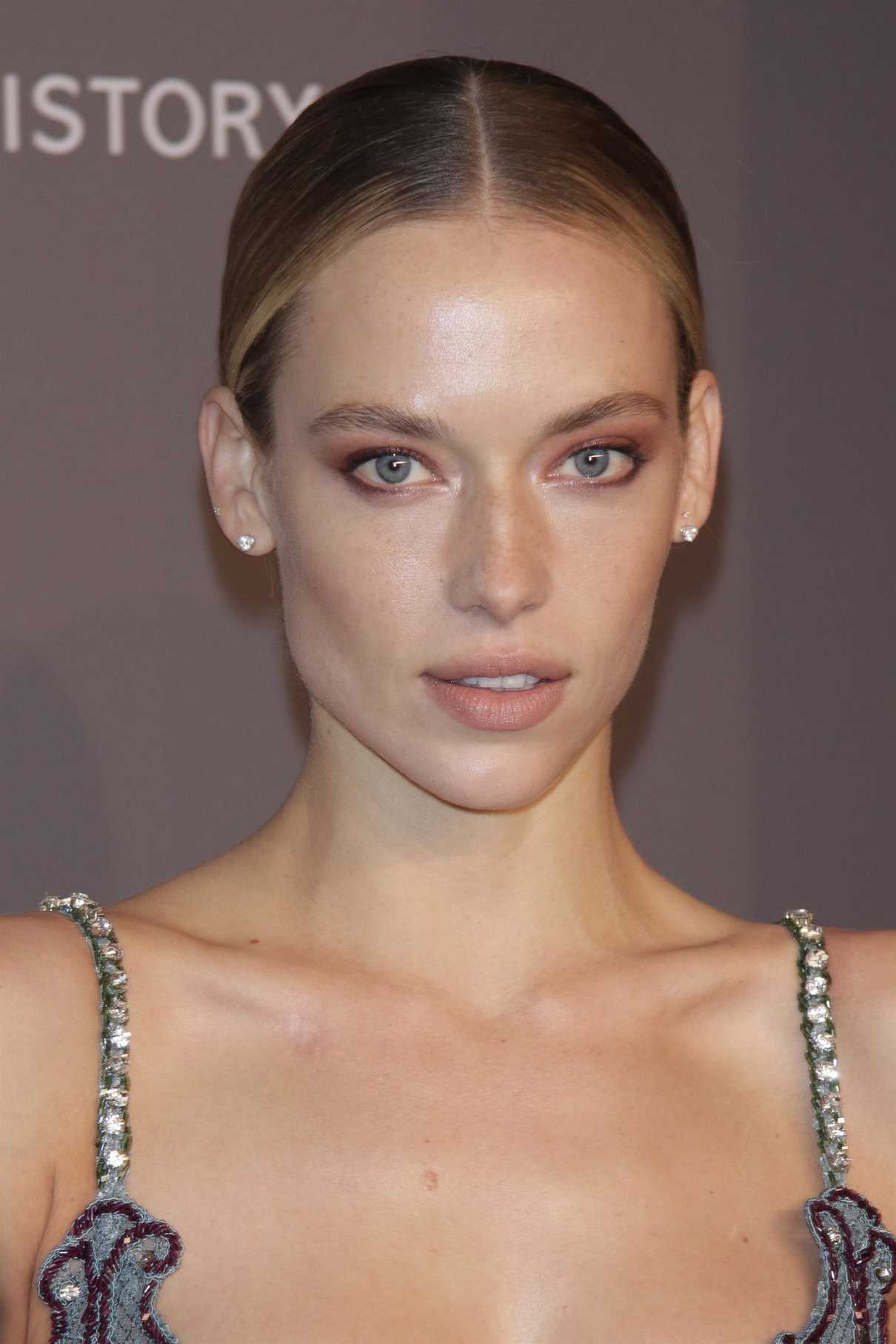 Hannah Ferguson at 2018 amfAR Gala New York at Cipriani Wall Street in New York City 02/07/2018-5