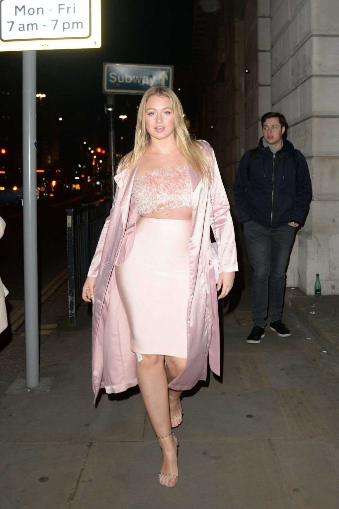 Iskra Lawrence Attends Wonderland Magazine x MTV Party During London Fashion Week in London 02/16/2018-1