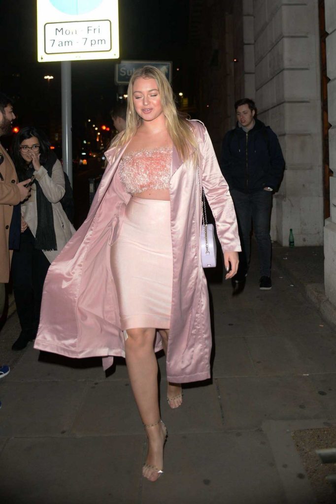 Iskra Lawrence Attends Wonderland Magazine x MTV Party During London Fashion Week in London 02/16/2018-2