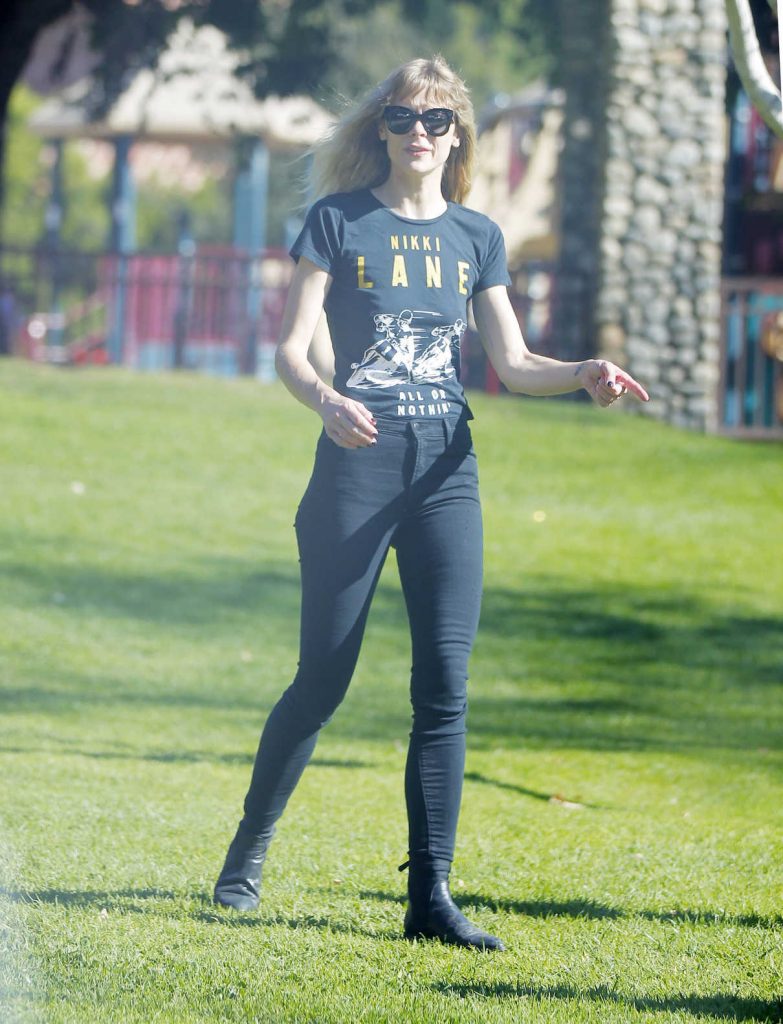 Jaime King Was Spotted at the Park in Beverly Hills 02/04/2018-1