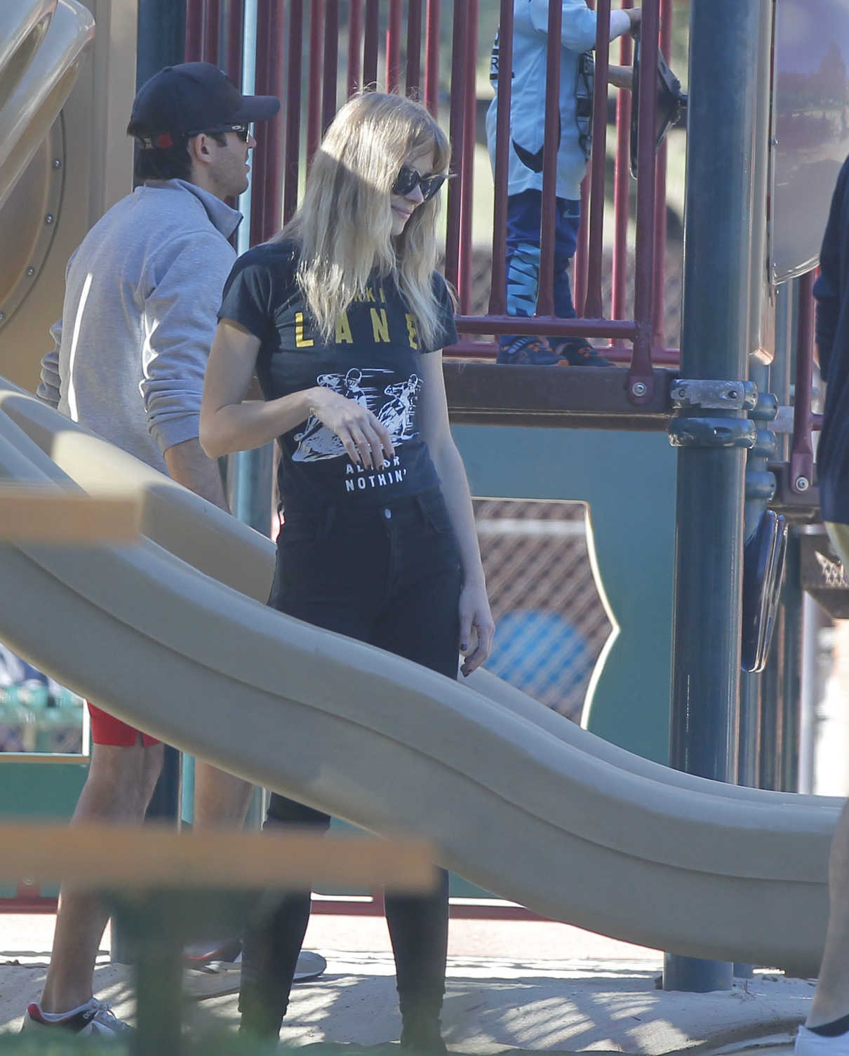 Jaime King Was Spotted at the Park in Beverly Hills 02/04/2018-5