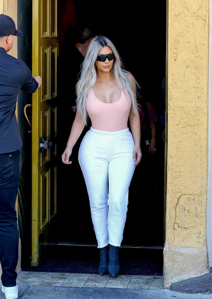 Kim Kardashian Out for Lunch at Carousel Restaurant in Hollywood 02/15/2018-1