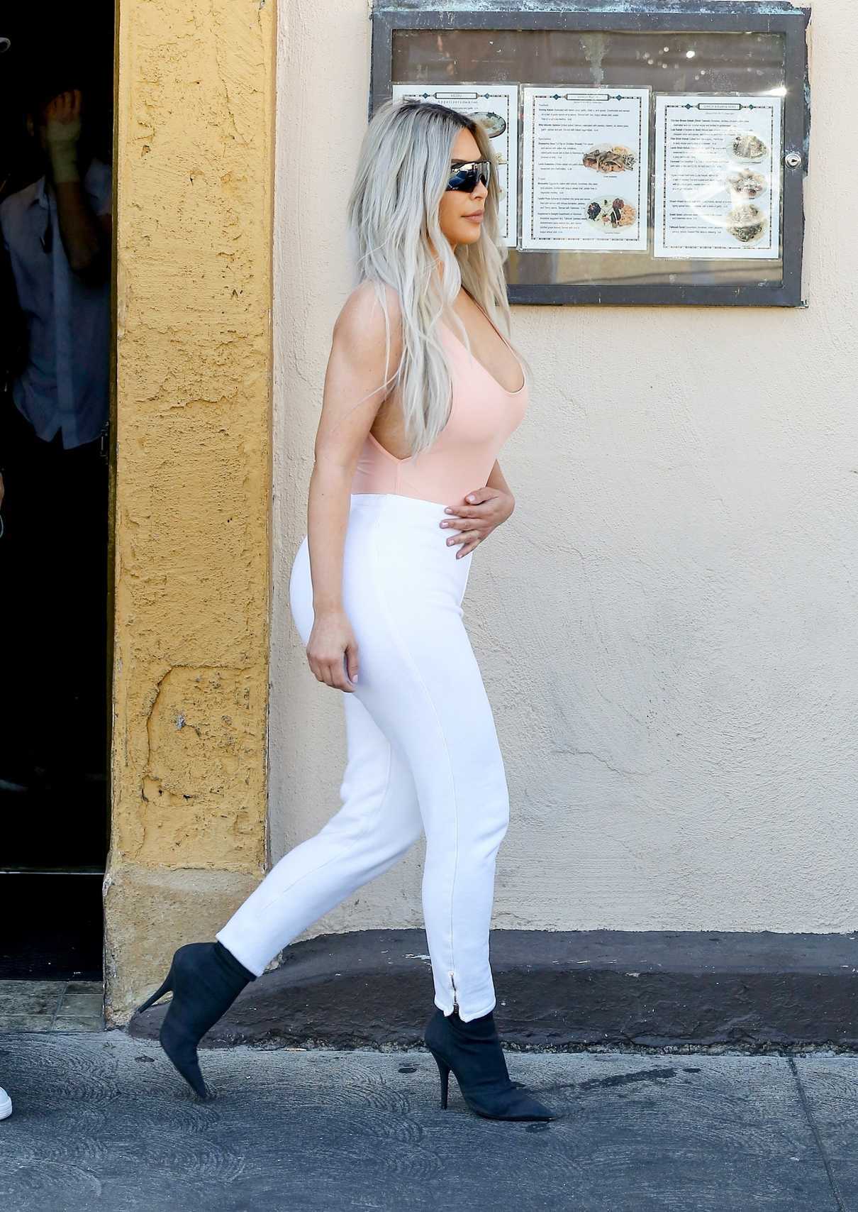 Kim Kardashian Out for Lunch at Carousel Restaurant in Hollywood 02/15/2018-4