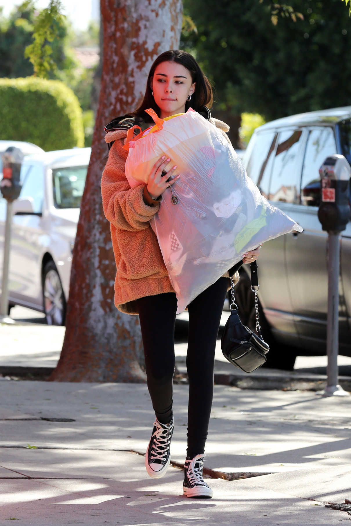 Madison Beer Gives a Big Bag of Clothes Away to Charity in LA 02/20/2018-2