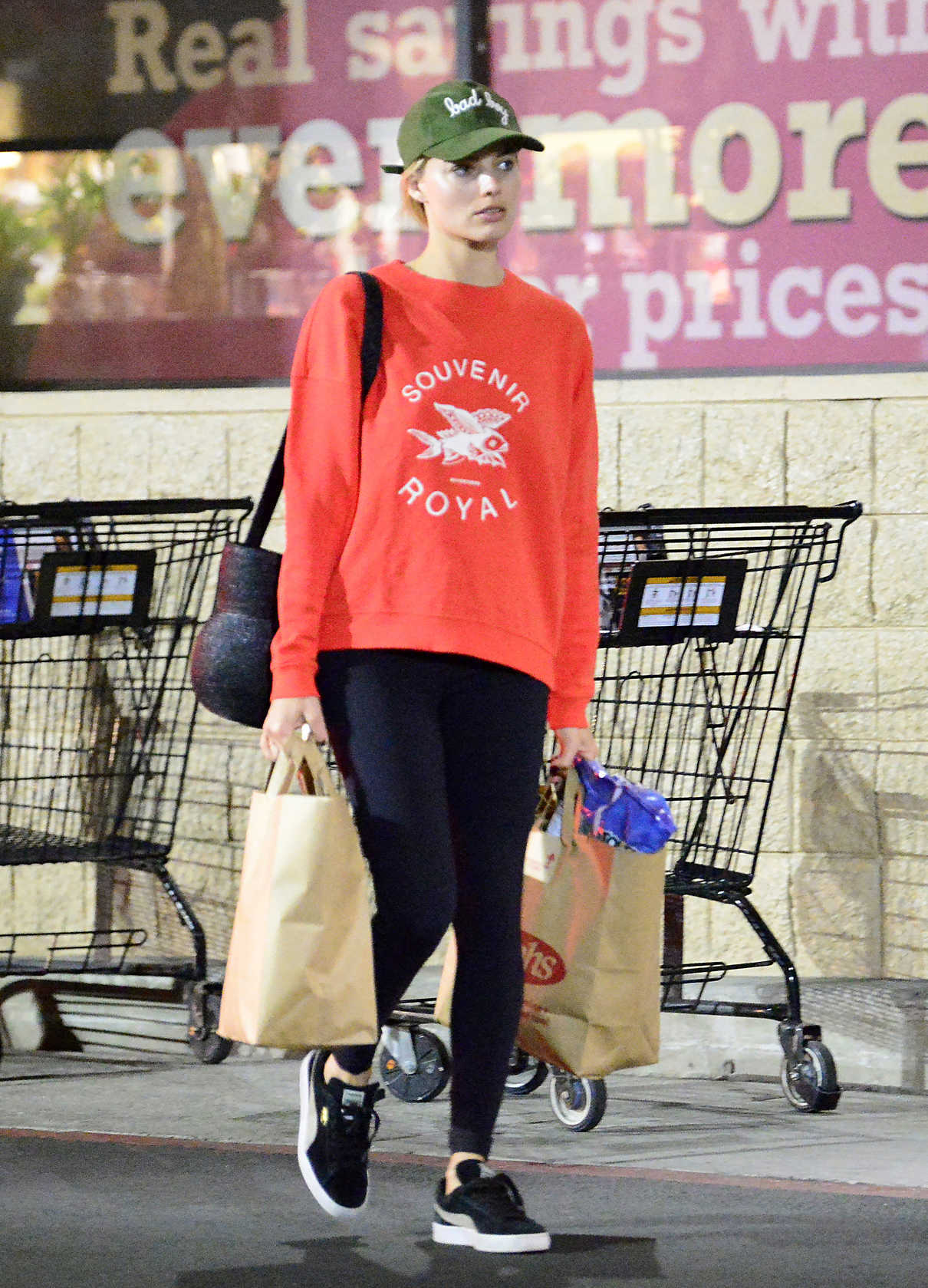 Margot Robbie Does Night Grocery Shopping in Los Angeles 02/05/2018-2