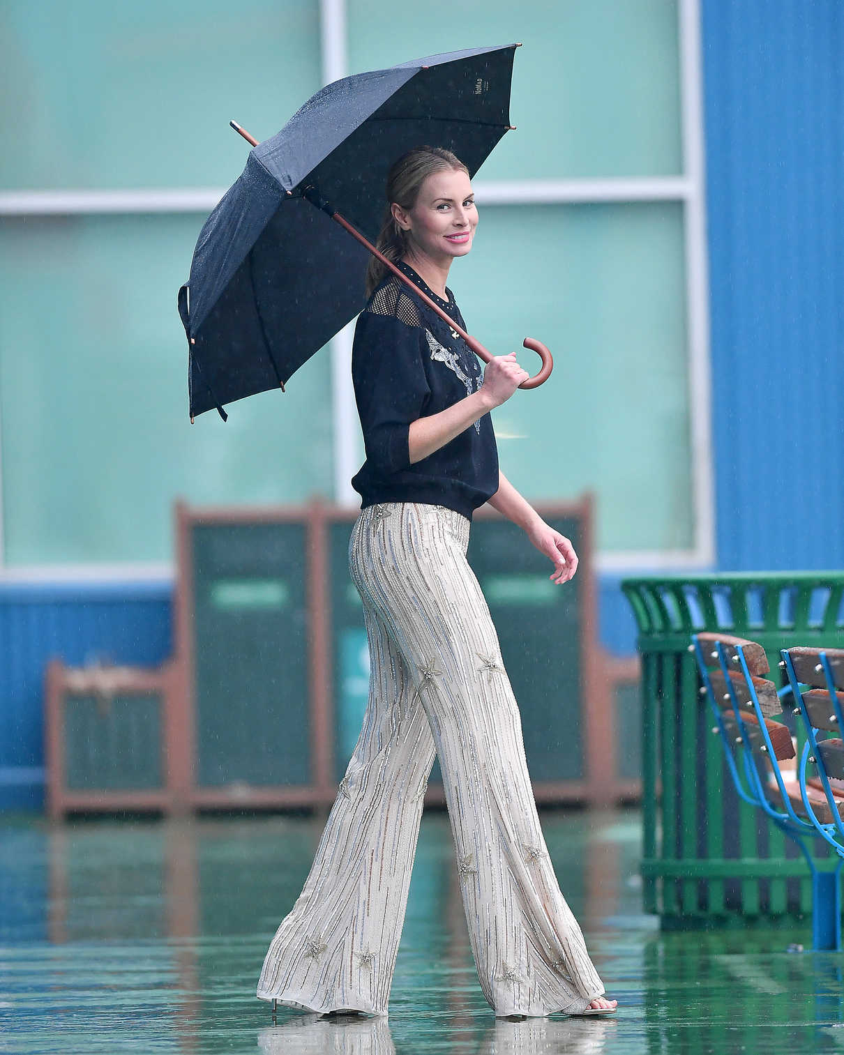 Niki Taylor Gets Caught in the Rain in New York City 02/10/2018-5