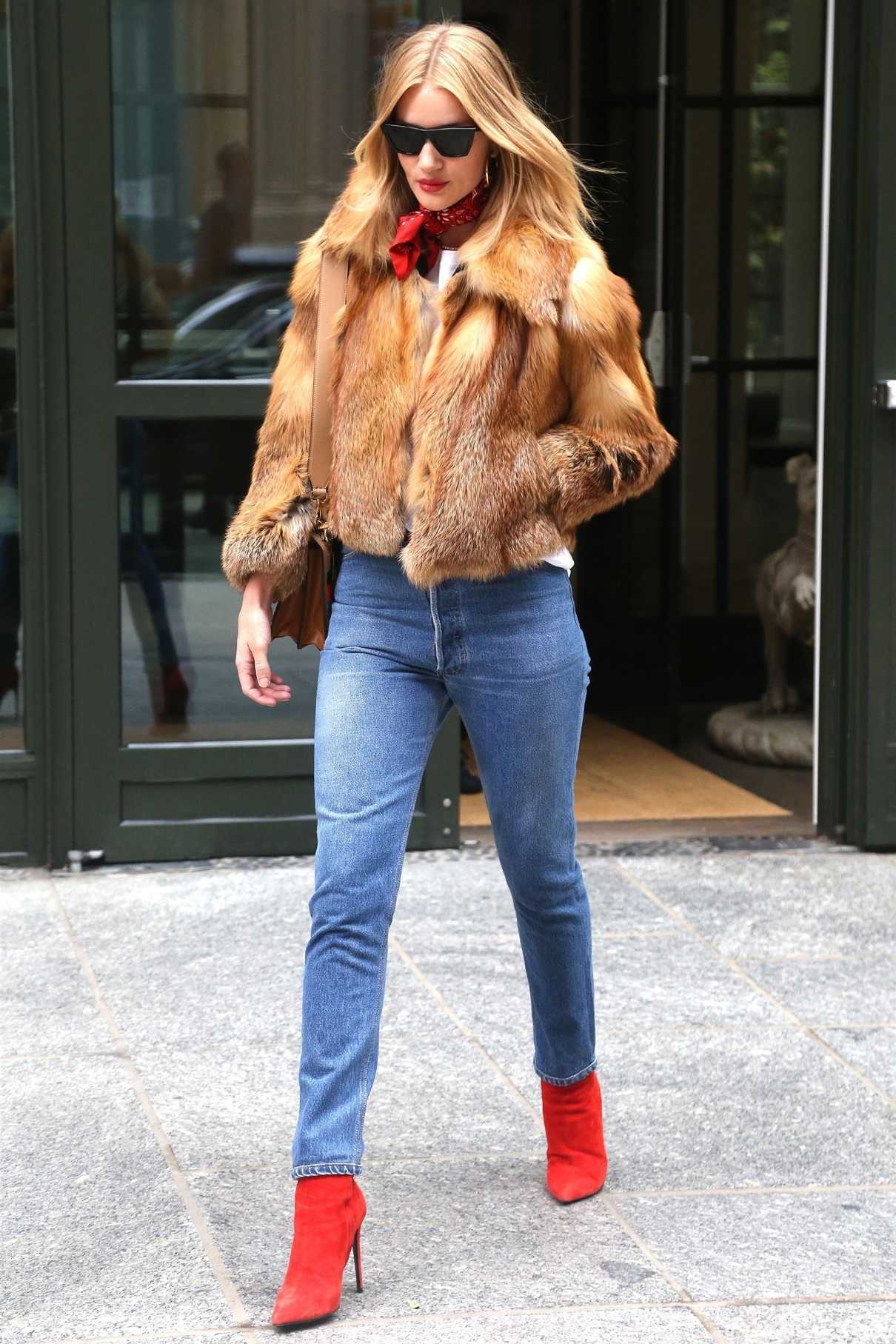 Rosie Huntington-Whiteley Leaves Her Hotel in New York City 02/10/2018-3