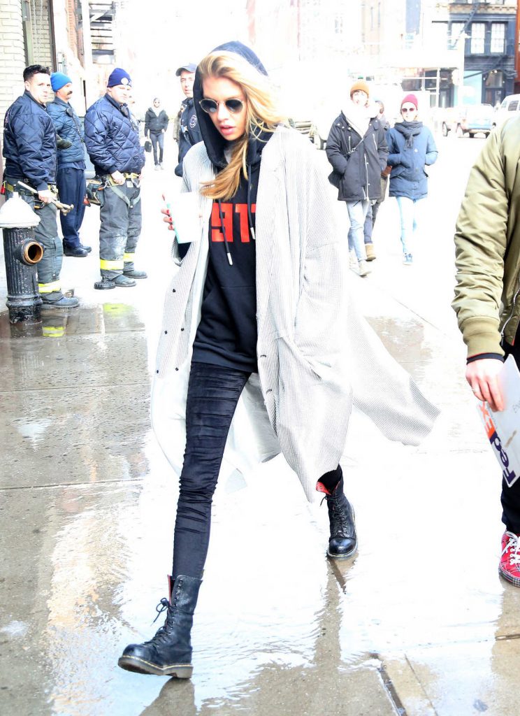 Stella Maxwell Was Seen Out in New York City 02/13/2018-2