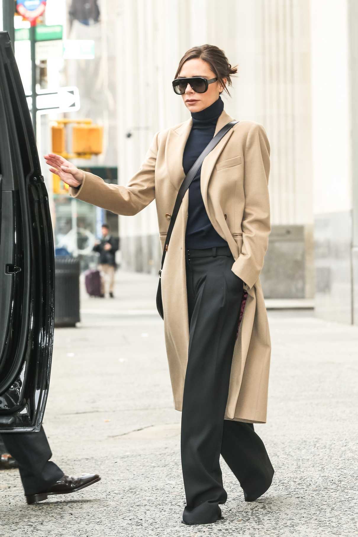 Victoria Beckham Leaves Her Hotel in Manhattan, New York City 02/10/2018-4